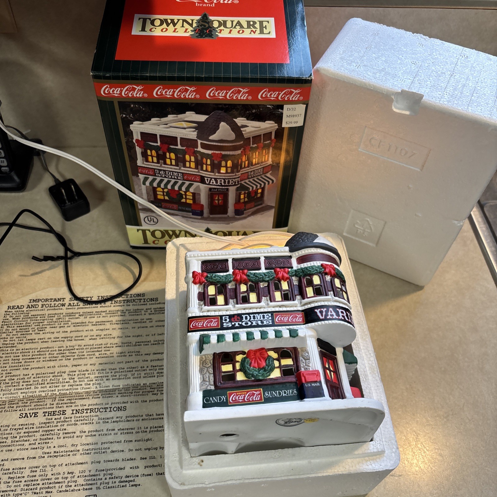Coca Cola Town Square Collection – 5 & Dime Variety Store – 1997
