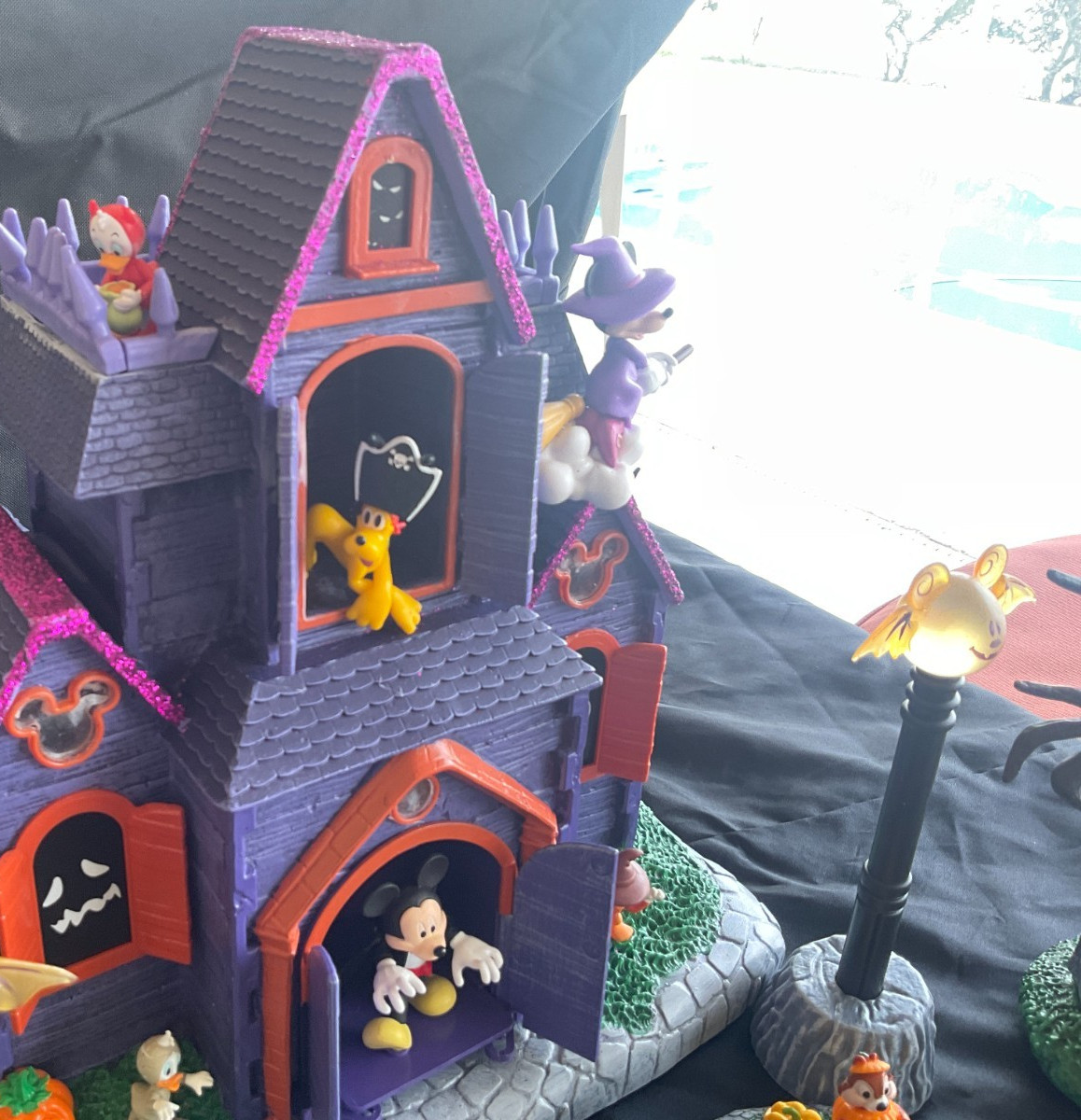 NIB Disney Mickey & Friends Halloween Village Haunted House Music 9 PC