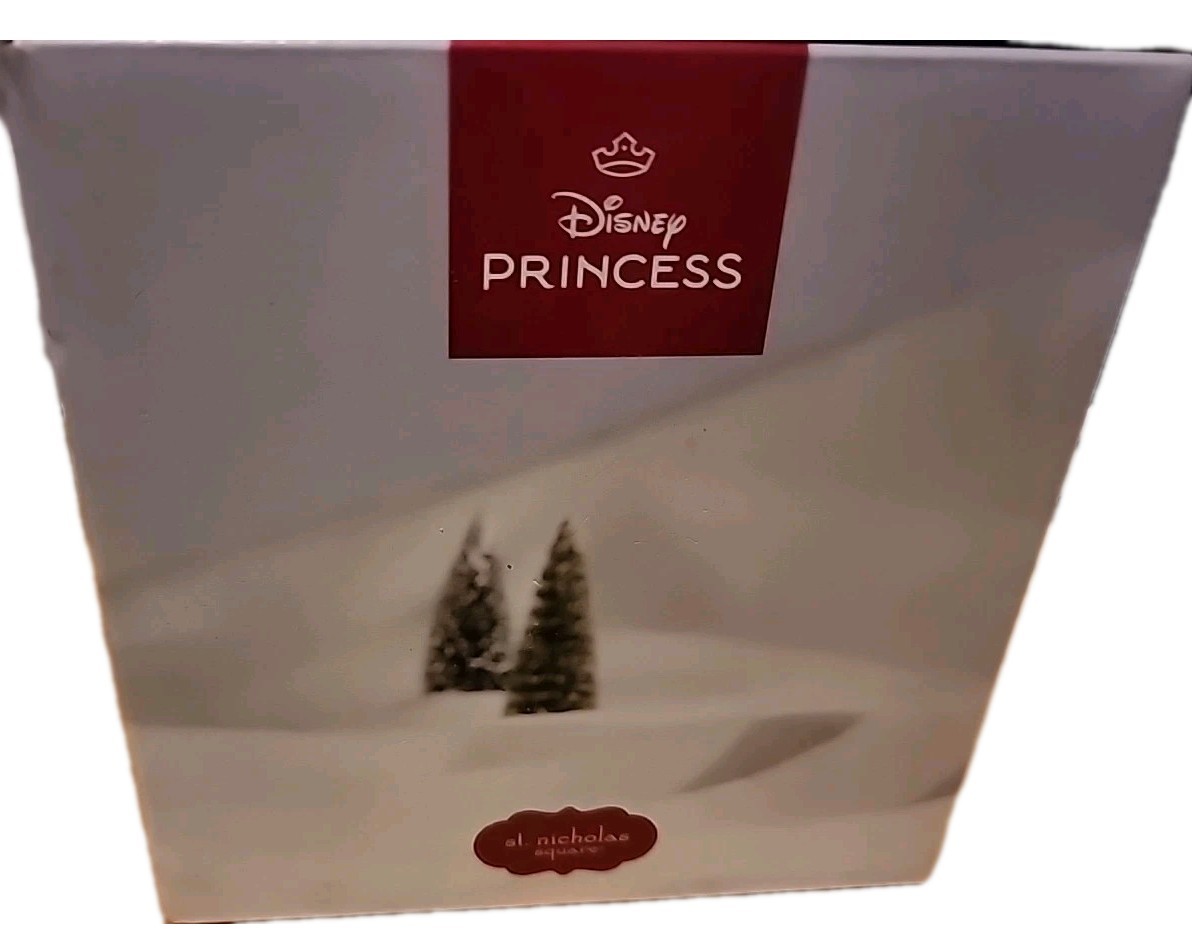 St. Nicholas Square Village Disney Princess Snow White Well Hand-Painted NIB