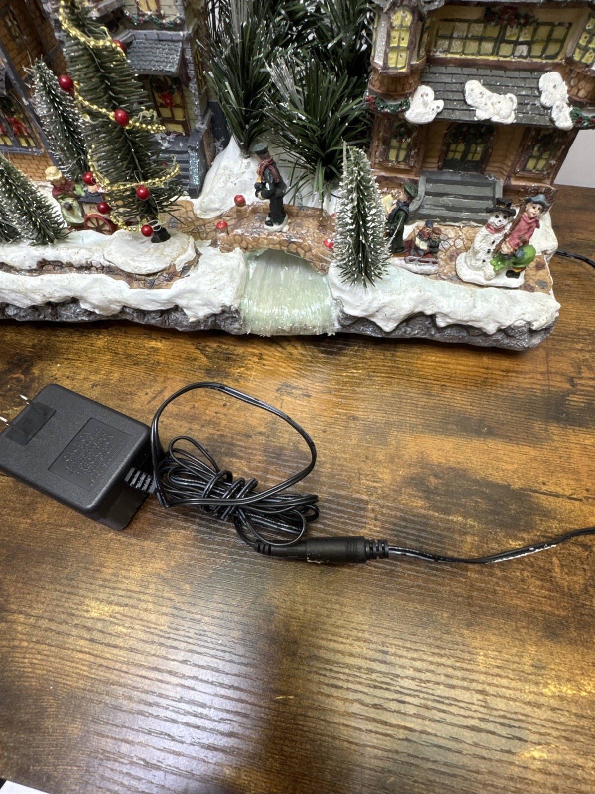 Puleo 8.5″ Animated Christmas Village Fiber Optic Color Changing Lights 0127034R
