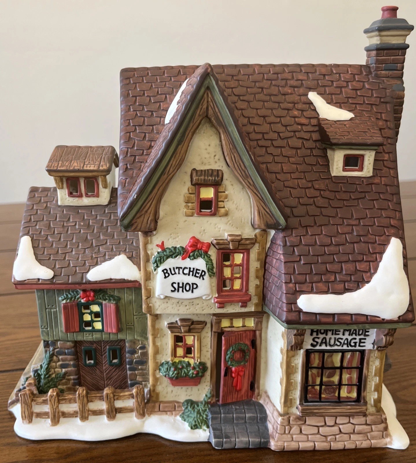 O’Well Limited Edition Butcher Shop Village House Ceramic 2000 (no light cord)