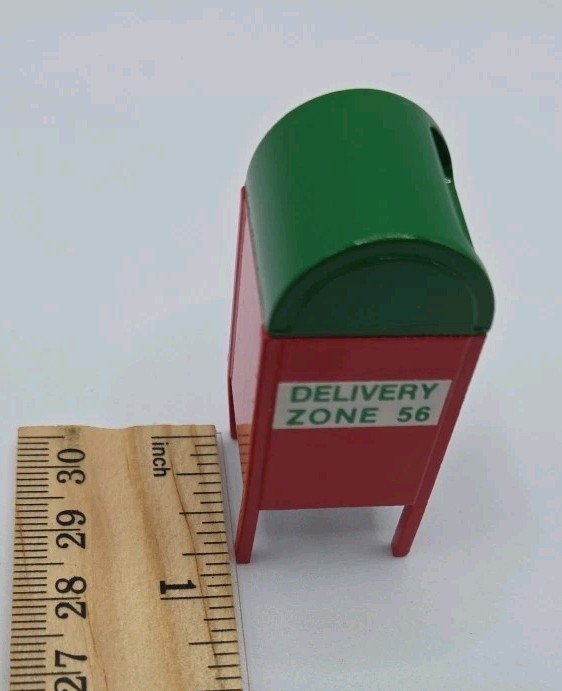 Dept 56 Original Snow Village Hand painted Metal Accessory Mail Box 5198-5