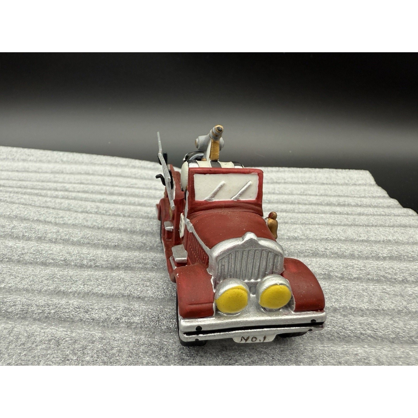 Department 56 “City Fire Dept” Fire Truck Heritage Village Collection 5547-6 Box
