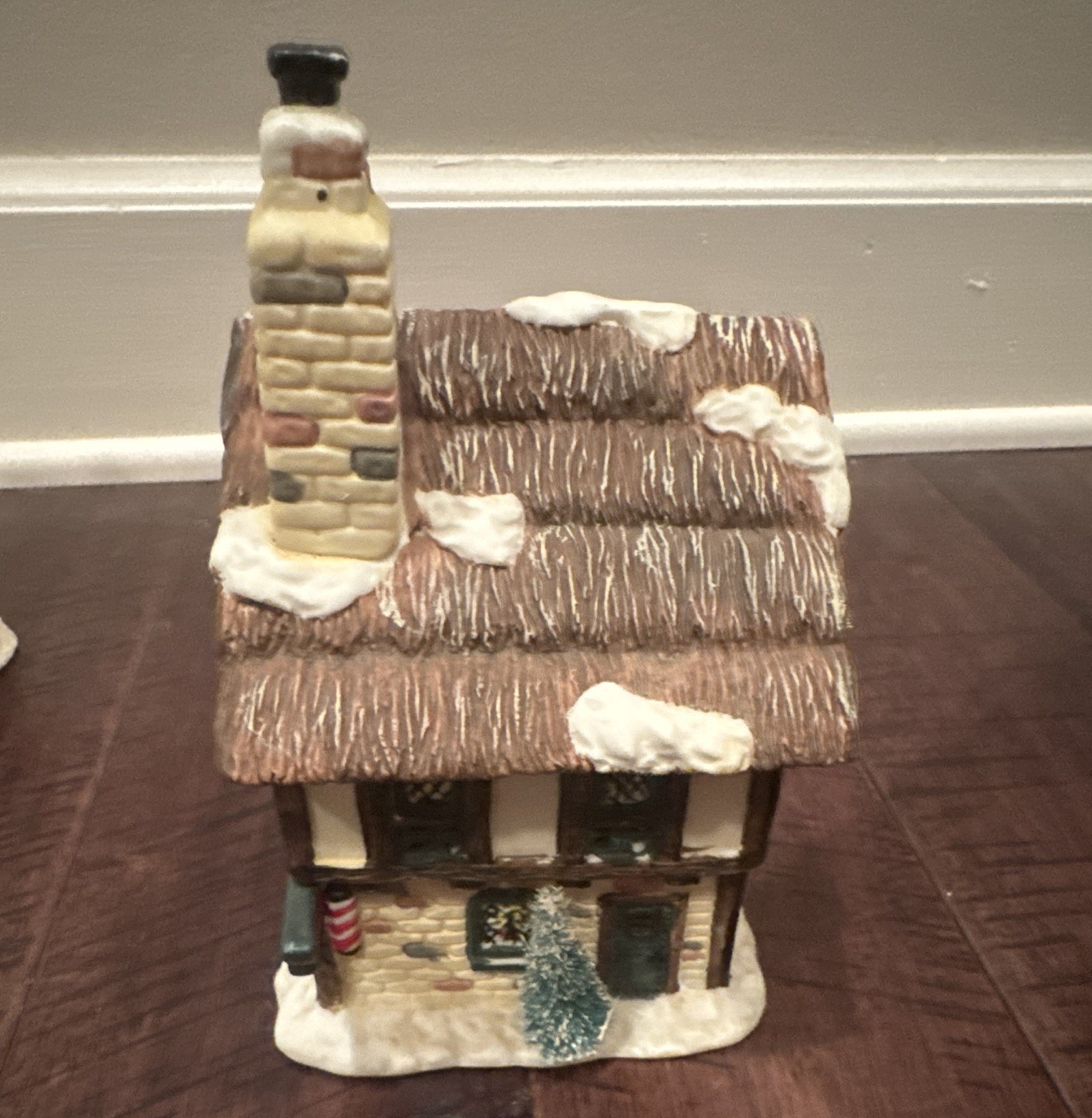 Seasonal Specialties Lighted Ceramic Christmas Village House Building 1997