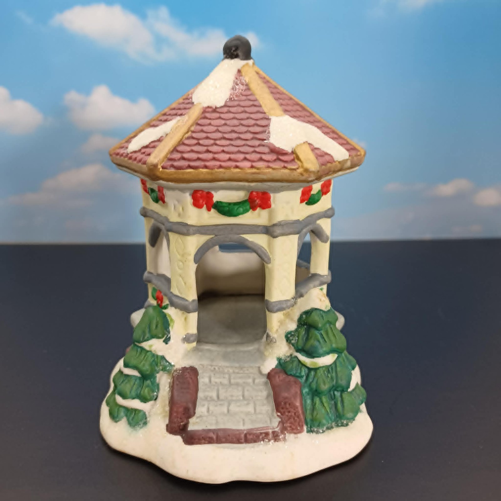 Vtg 2002 Christmas Village Cobblestone Corners Gazebo 4.75”H x 4”L X 3.5”W