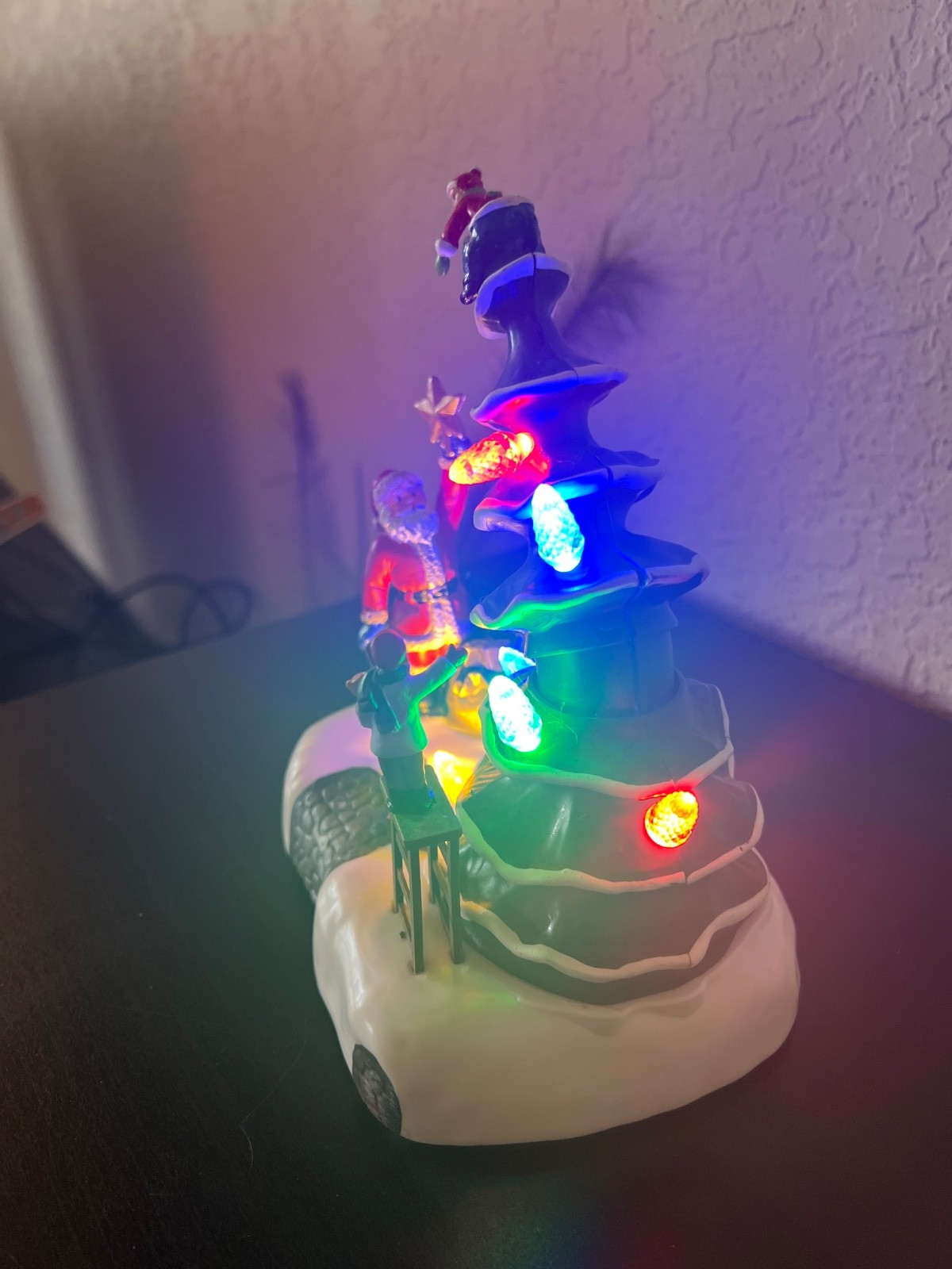 Holiday Time Light-up & Musical Christmas Village Decorating The Tree Scene 8.3″