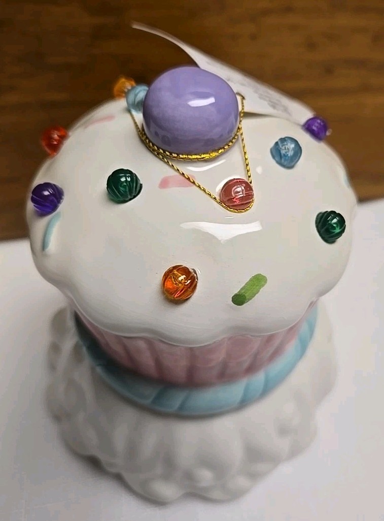LIGHTED SANTA CUPCAKE Ceramic Hobby Lobby 4 x 4 x 5 inch Christmas