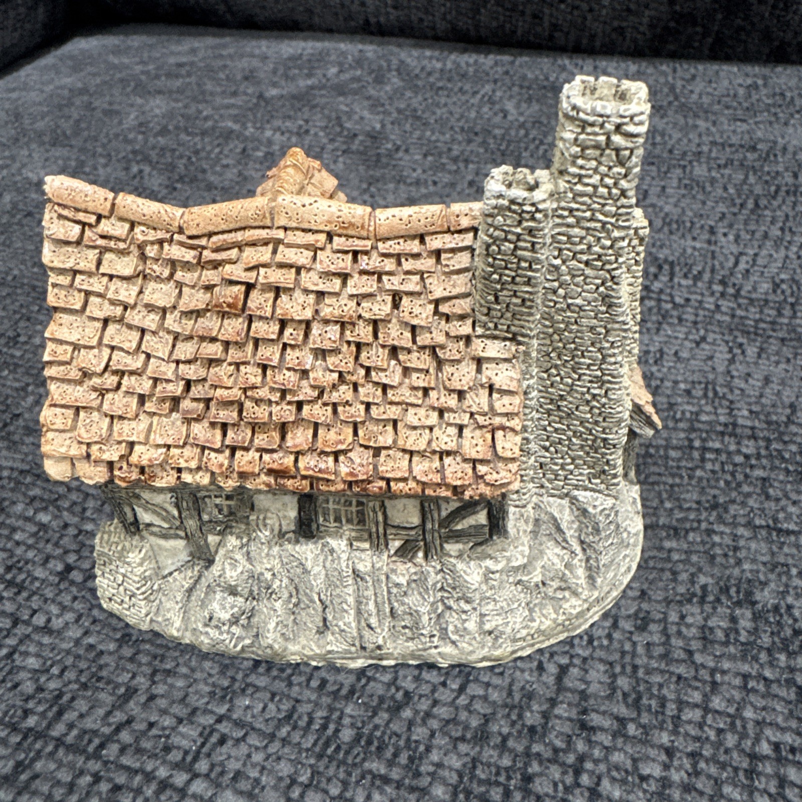 Vintage 1983 The Bothy by David Winter Cottages Figurine Great Britain