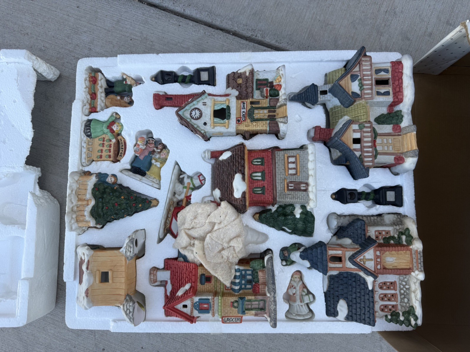 Traditions Christmas By Kirkland 17pc Victorian Village Lighted Porcelain 43814