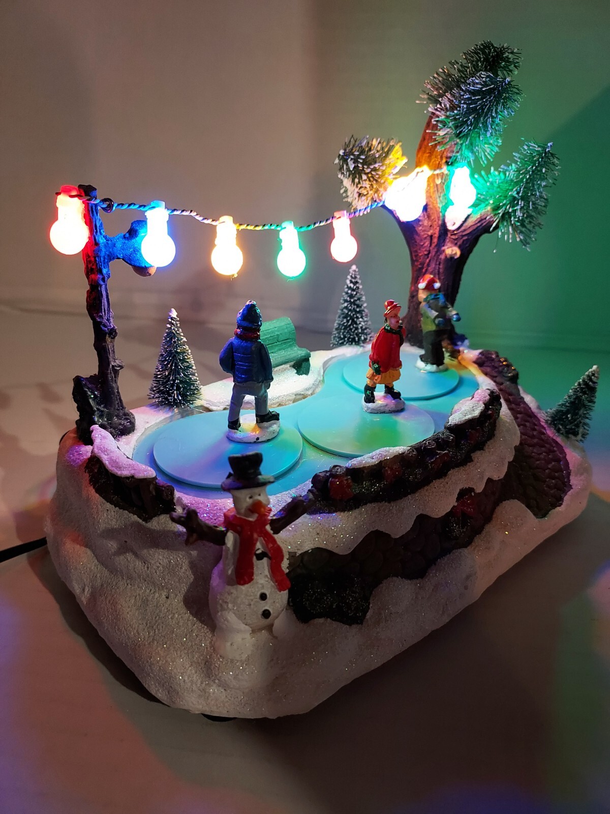 NIB FG Square* Park Skating Joy*~Animated~Illuminated~LED~With Or W/O Music