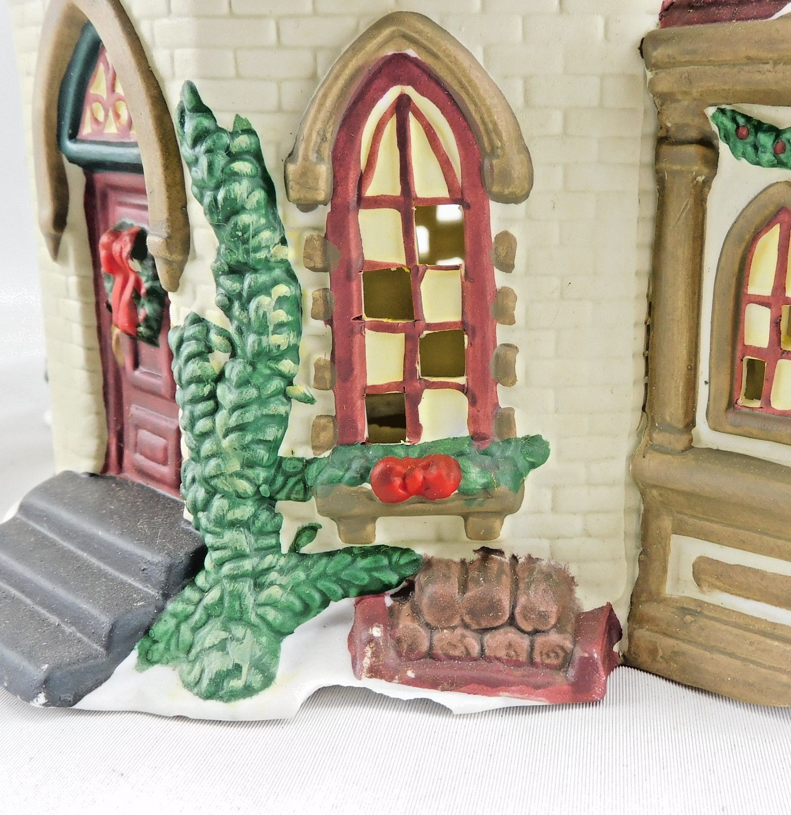 Octagon Chapel Dickens Collectables Christmas Village Lighted Porcelain 10″H