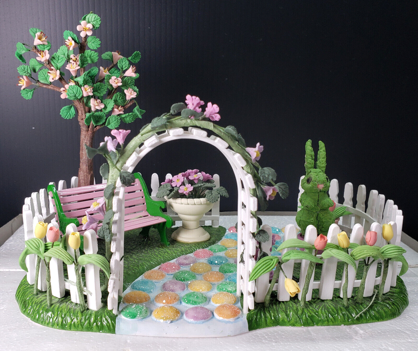 Dept 56 Easter Village ONE HOP WALK Bunny Springtime Park Path Trellis 55160 IOB