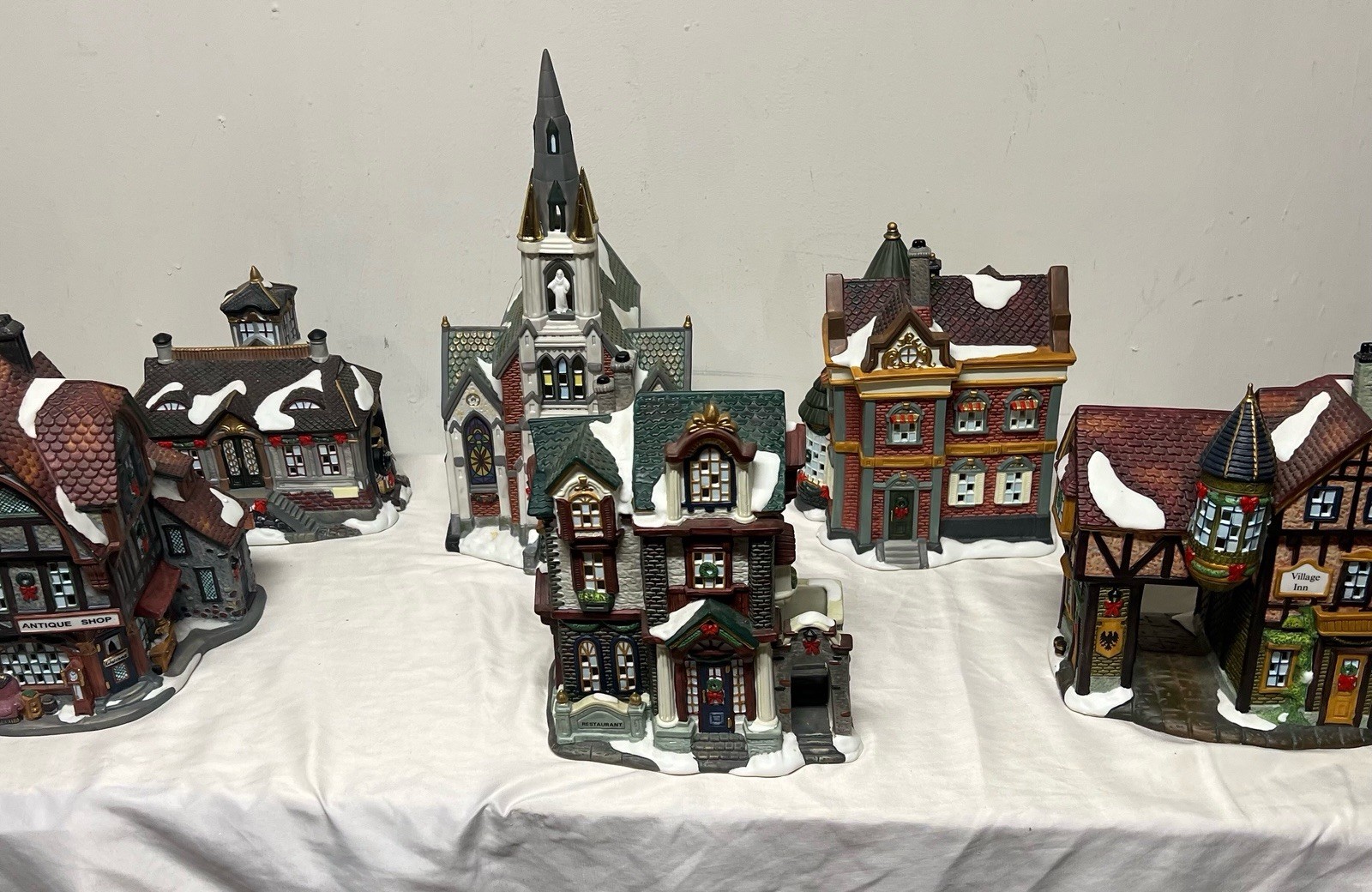 6 Buildings Christmas Victorian Village Set Costco 1999 Grandeur Noel