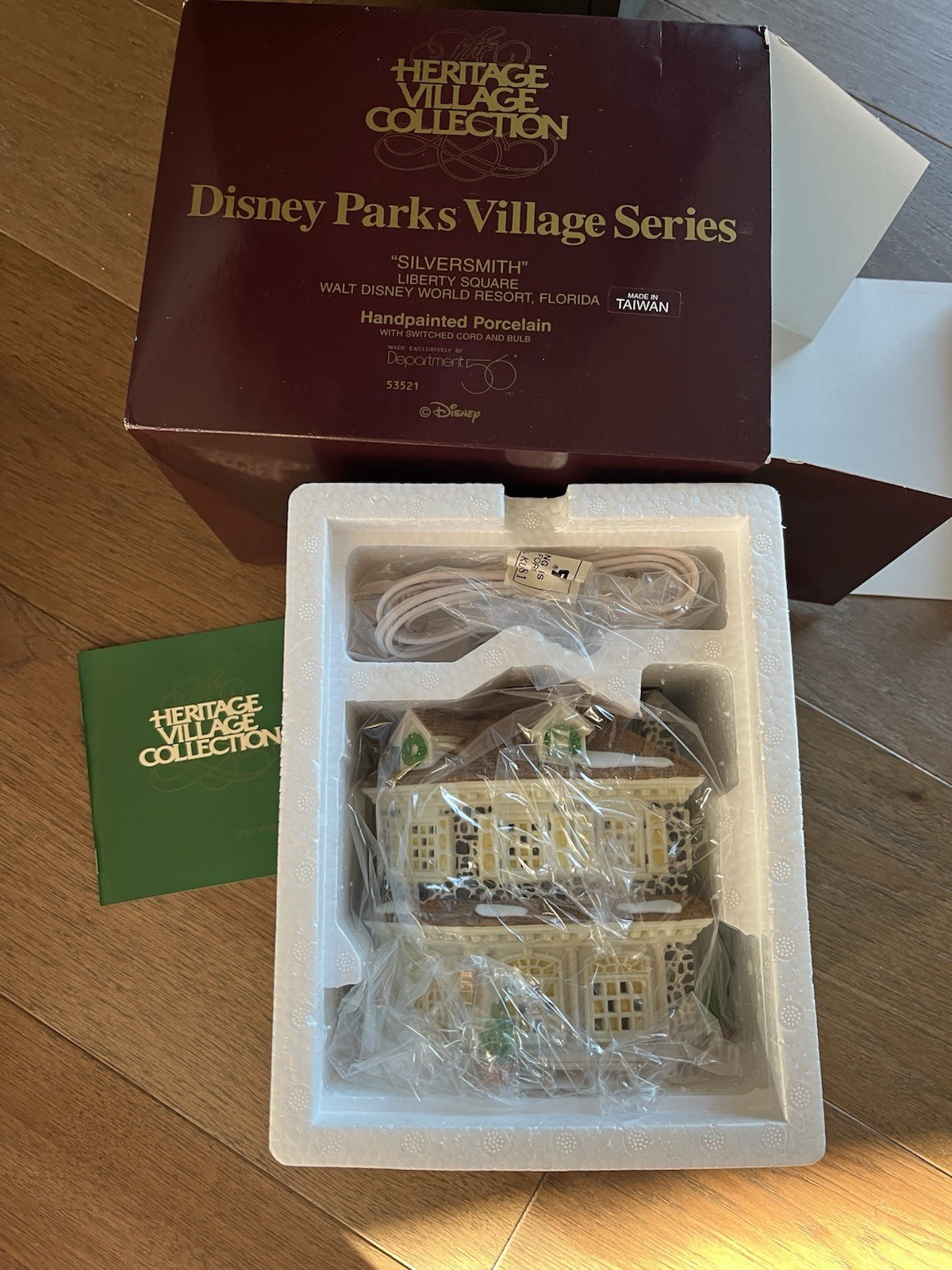 NIB DEPARTMENT 56 DISNEY PARKS Village Heritage Set, Tinkerbell, Silversmith