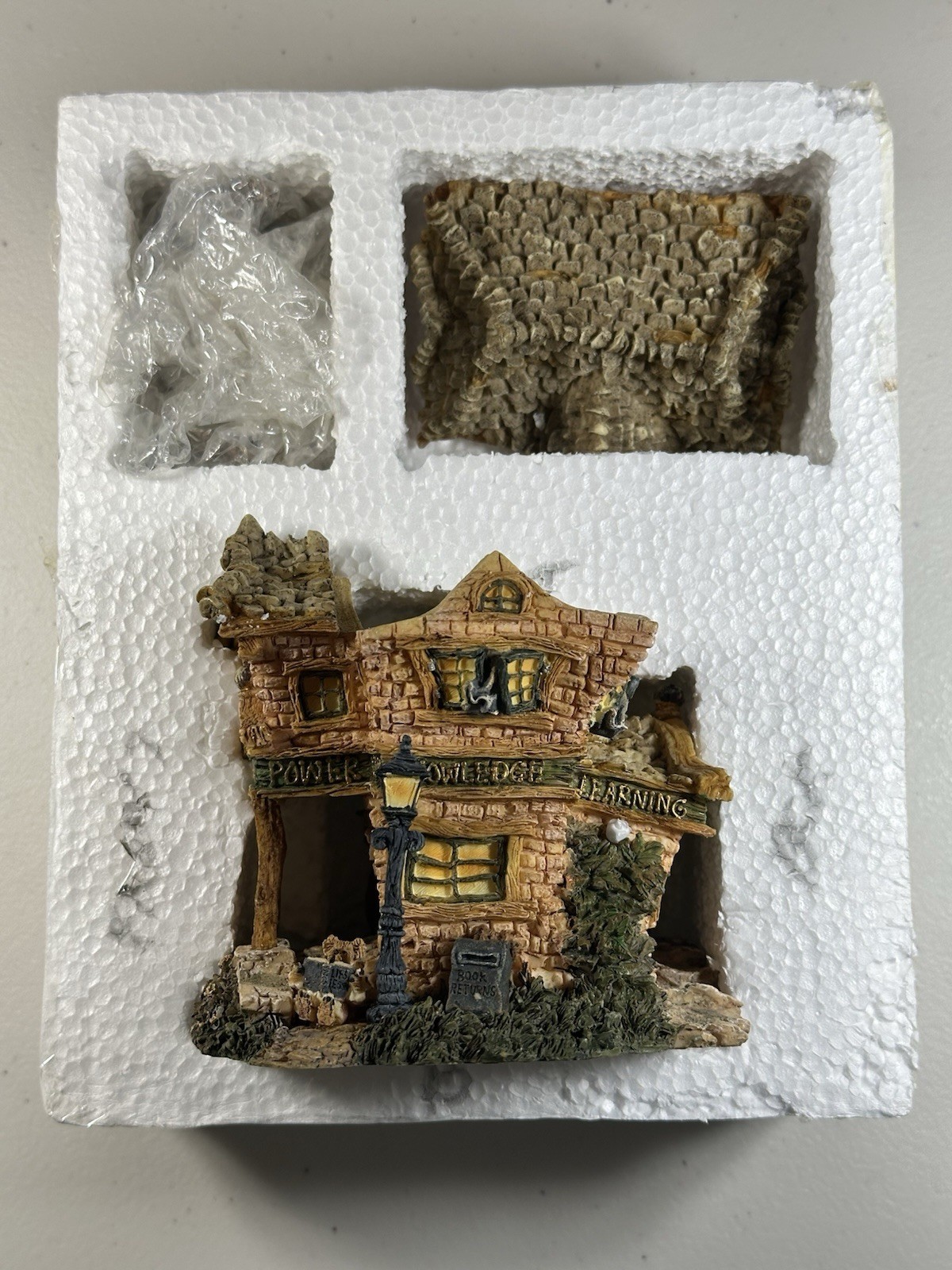 2000 Boyds Bearly Built Village Boyds Town Public Library Style #19006 NEW