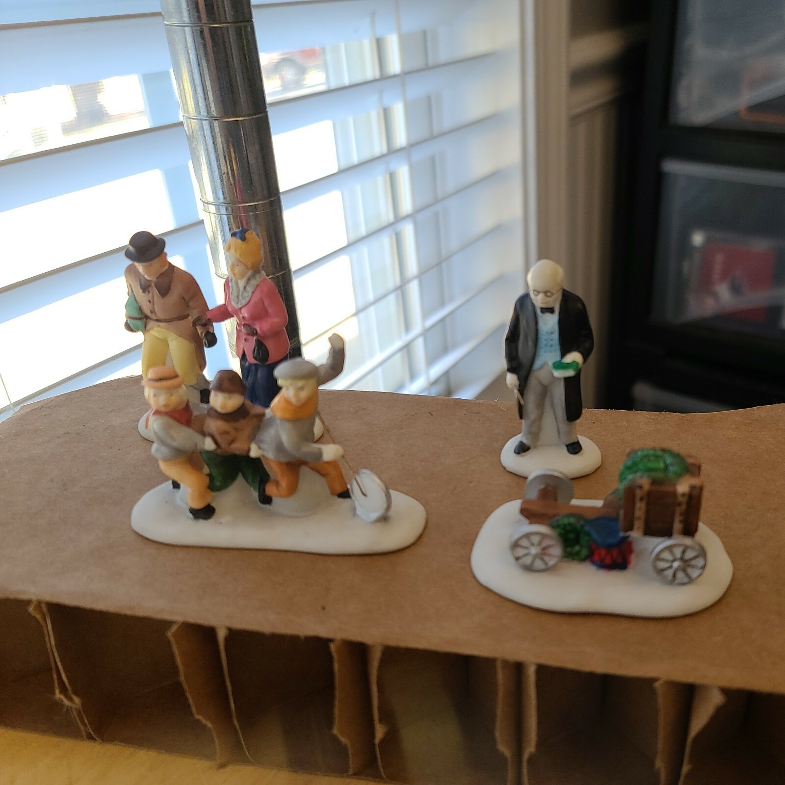 Dept 56 Heritage Village Nicholas Nickelby Set of 4 5929-3