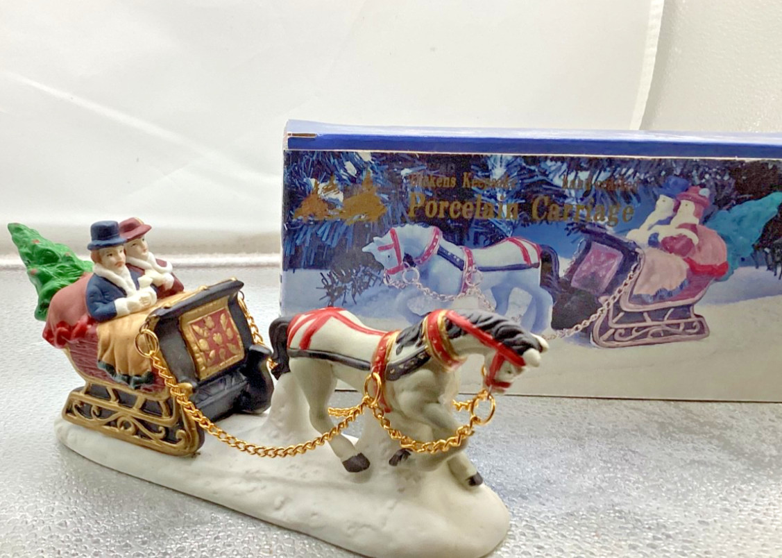 Dickens Keepsake porcelain Carriage horse-drawn couple Village accessory c56
