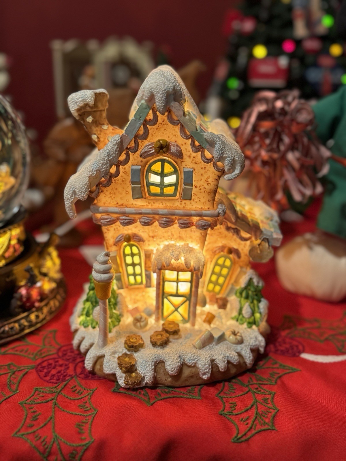 Hand Painted Gingerbread Lighted Cottage House Polystone Candyland Whimsical