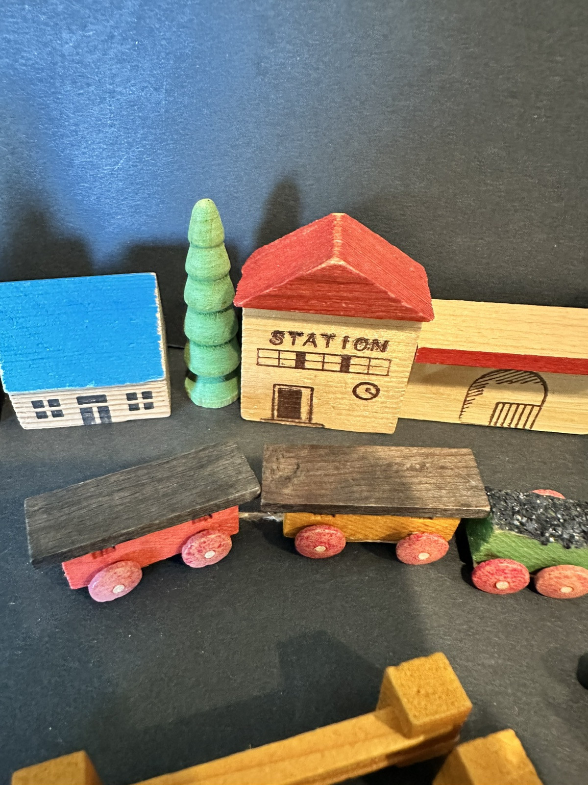 East German Putz Erzgebirge Village Lot Vintage 20 Pieces