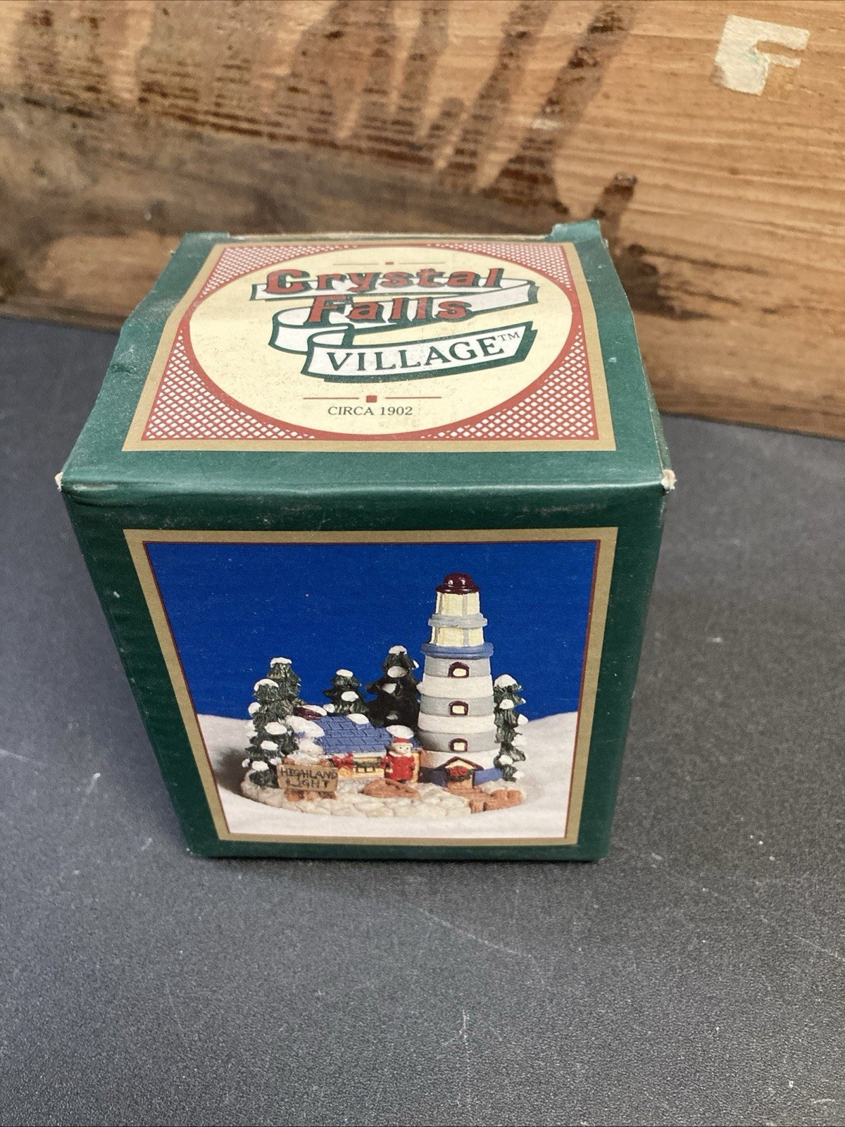 Crystal Falls Vtg 70s Highland Light Santa Lighthouse Cottage Nib Figurine Beach