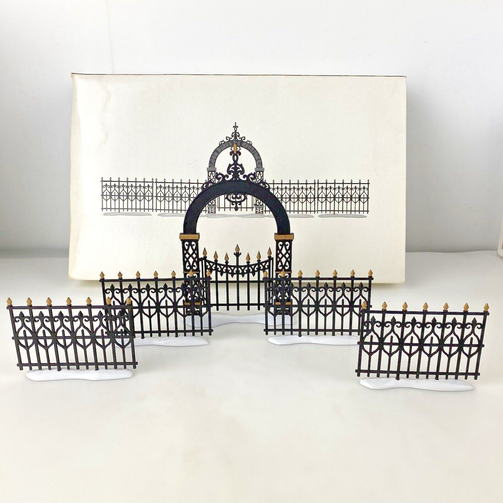 DEPARTMENT 56 VICTORIAN WROUGHT IRON FENCE GATE Heritage Village Christmas Iron