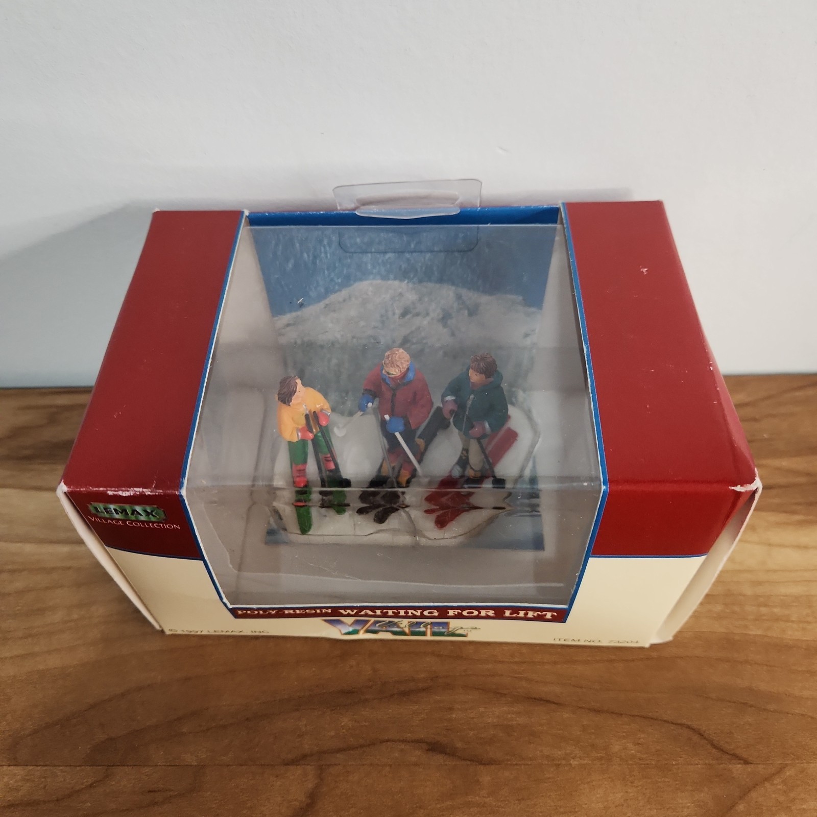 Lemax Vail Village Collection Waiting For Lift 73204 Christmas Rare Vintage 1997