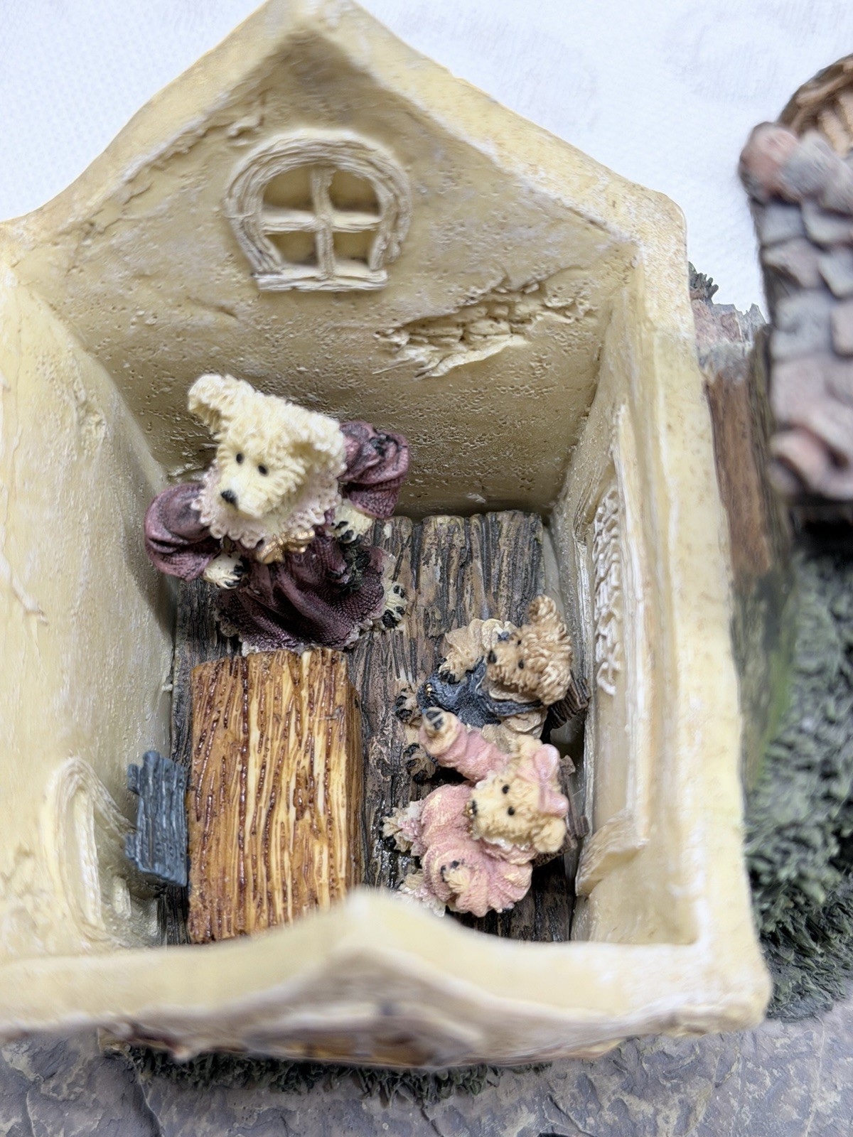 Boyds Bearly-Built Villages School House with accessories. First edition house.