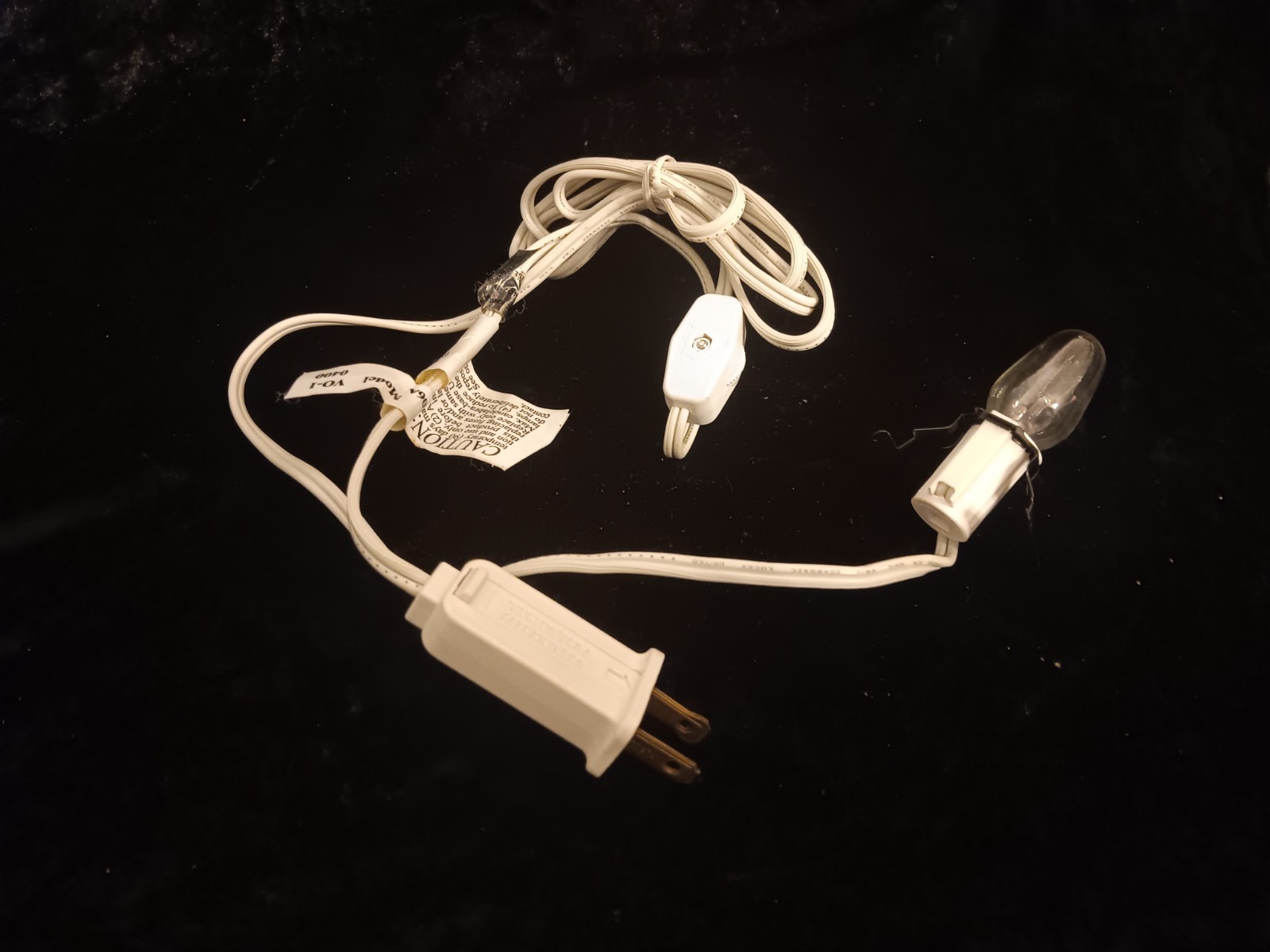 Rare Lefton Colonial Village Christmas “Rath Bone’s Retreat” 2000 House Lamp