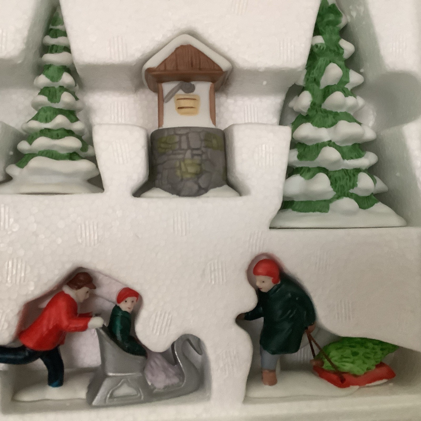 Department 56 Winter Village Accessories Porcelain 5-Piece Set Retired New