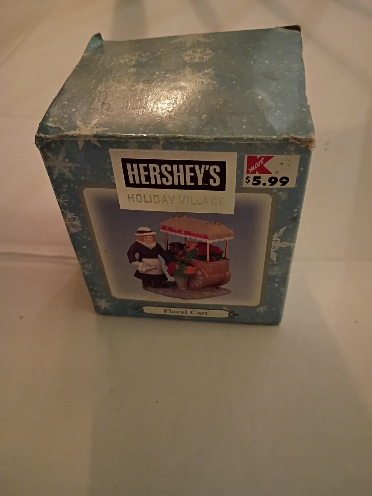 2001 Hershey’s Holiday Village Fresh Flower Cart Florist Shoppe Accessory NIB