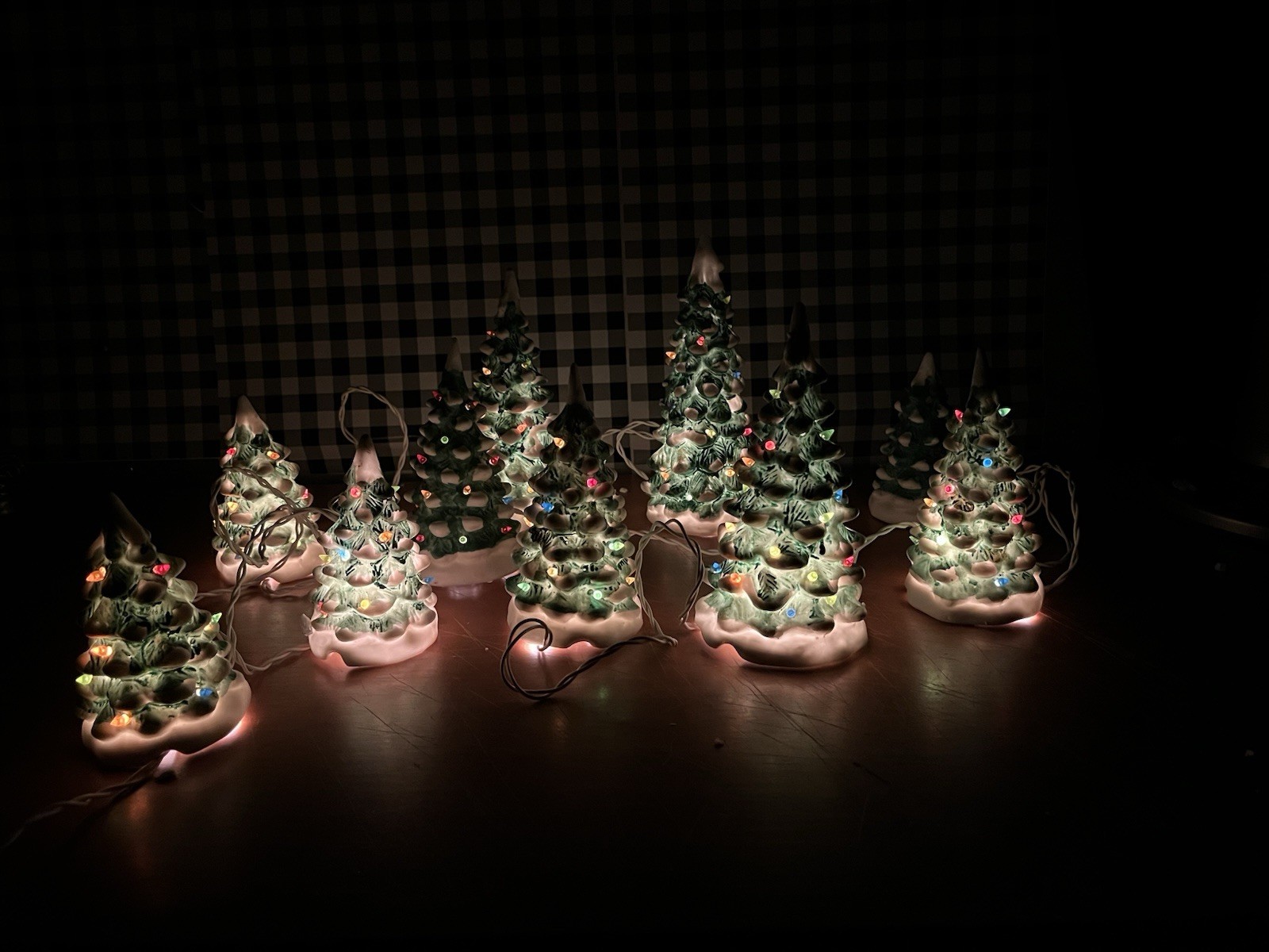 Lemax Dickensvale Christmas Tree Village 5″ And 4″ SET of 10 EUC