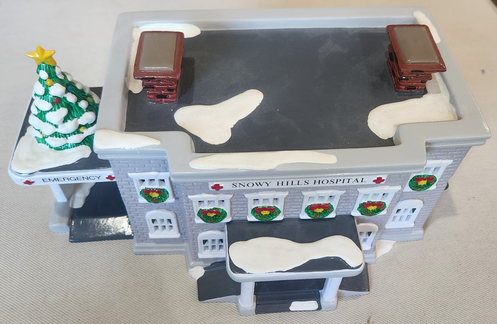 Vintage 1993 Dept 56 Snow Village Snowy Hills Hospital #54488 w/Box + Light