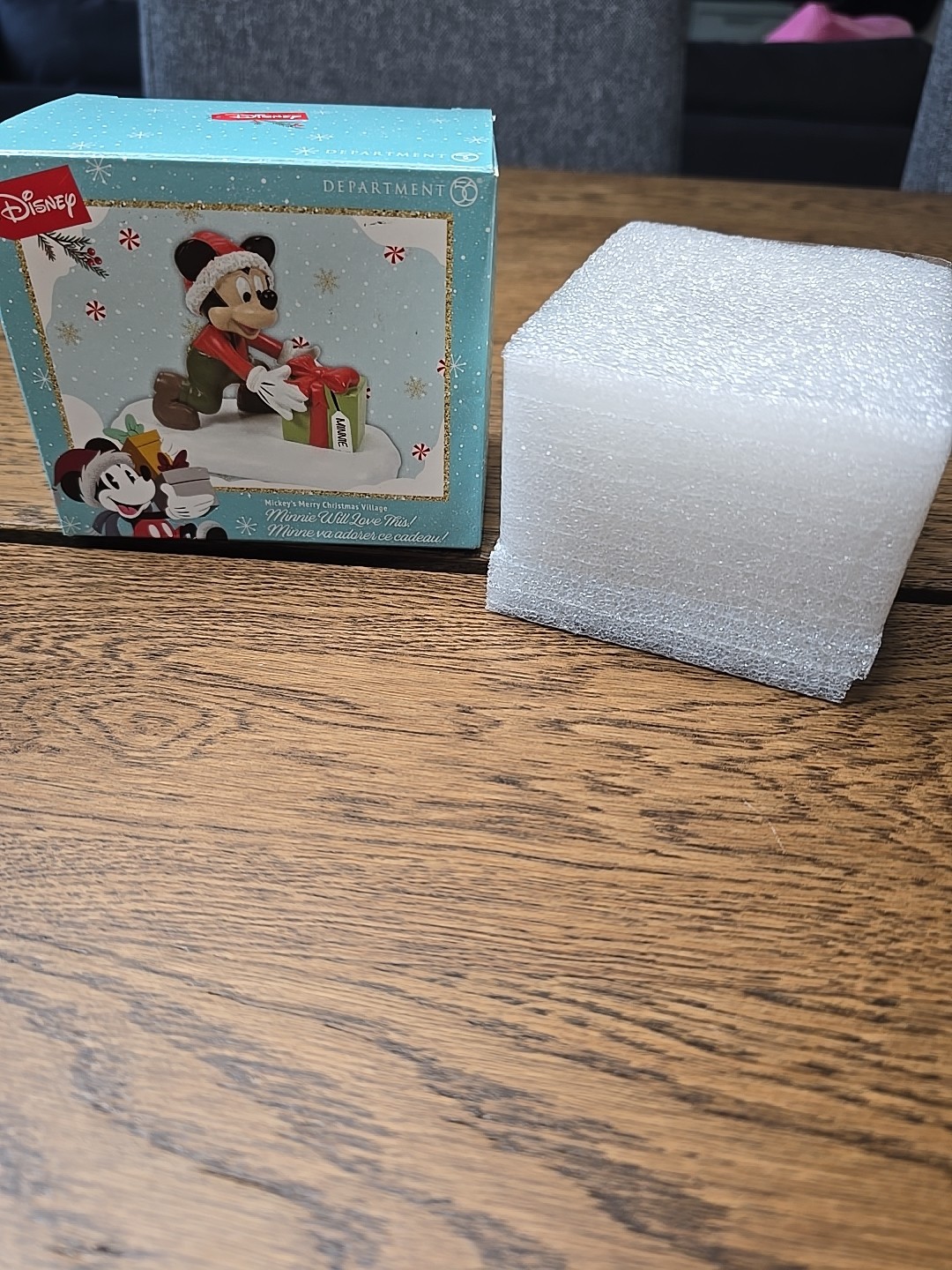 Department Dept 56 Minnie Will Love This! Mickey Merry Christmas Village New