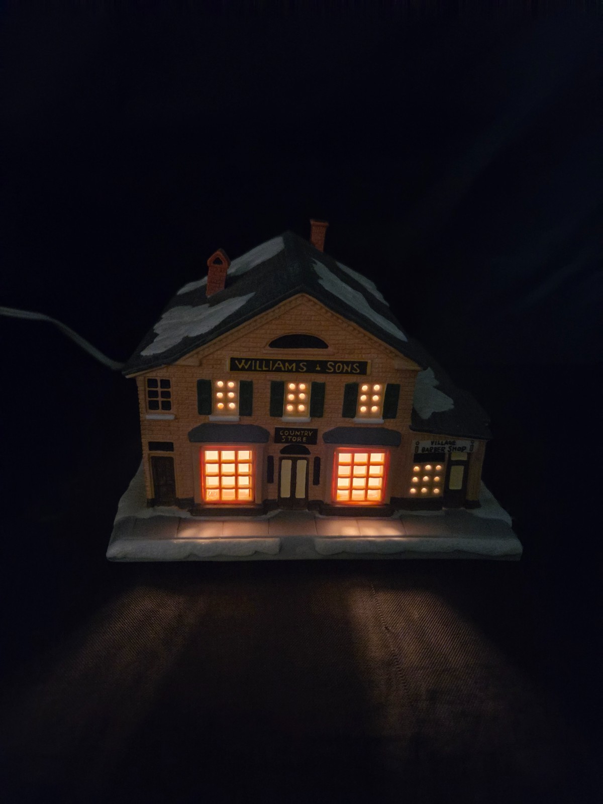Vintage 1993 Hawthorne Porchlight Collection The Country Store Christmas