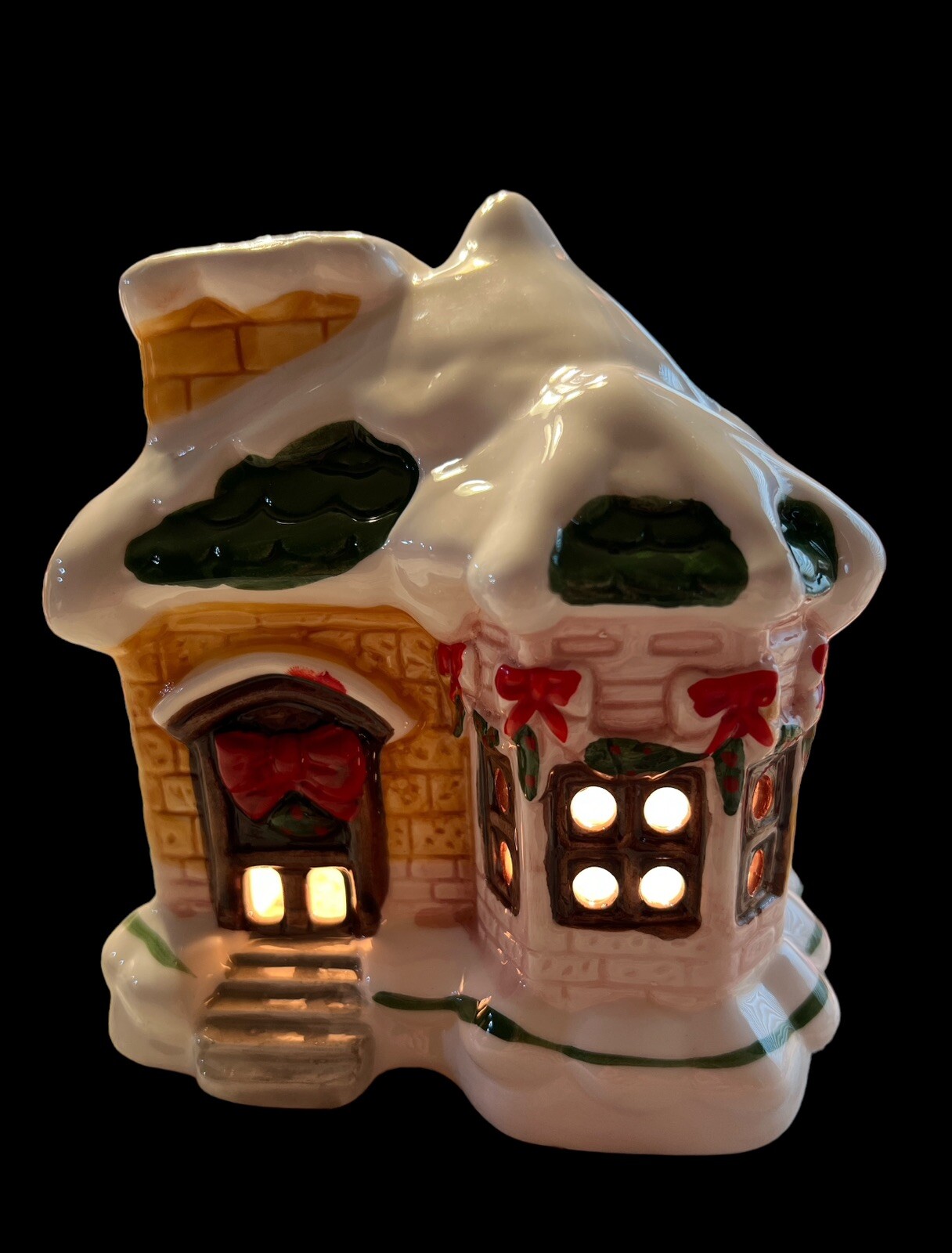 Christmas Around The World Lighted Snow House ( Unboxed)