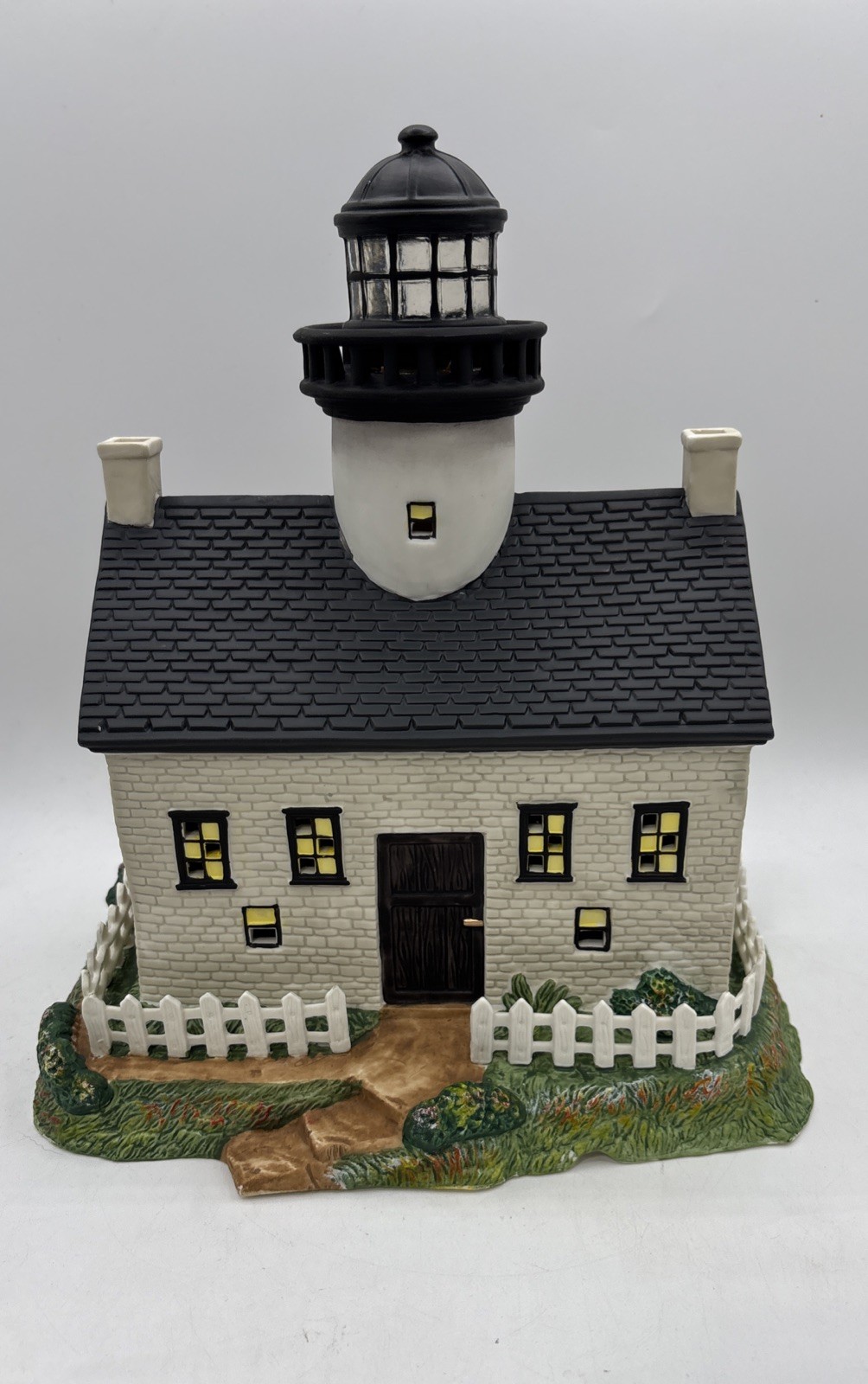 Harborside Village Deluxe Porcelain Lighted House Point Loma, CA Celebrations
