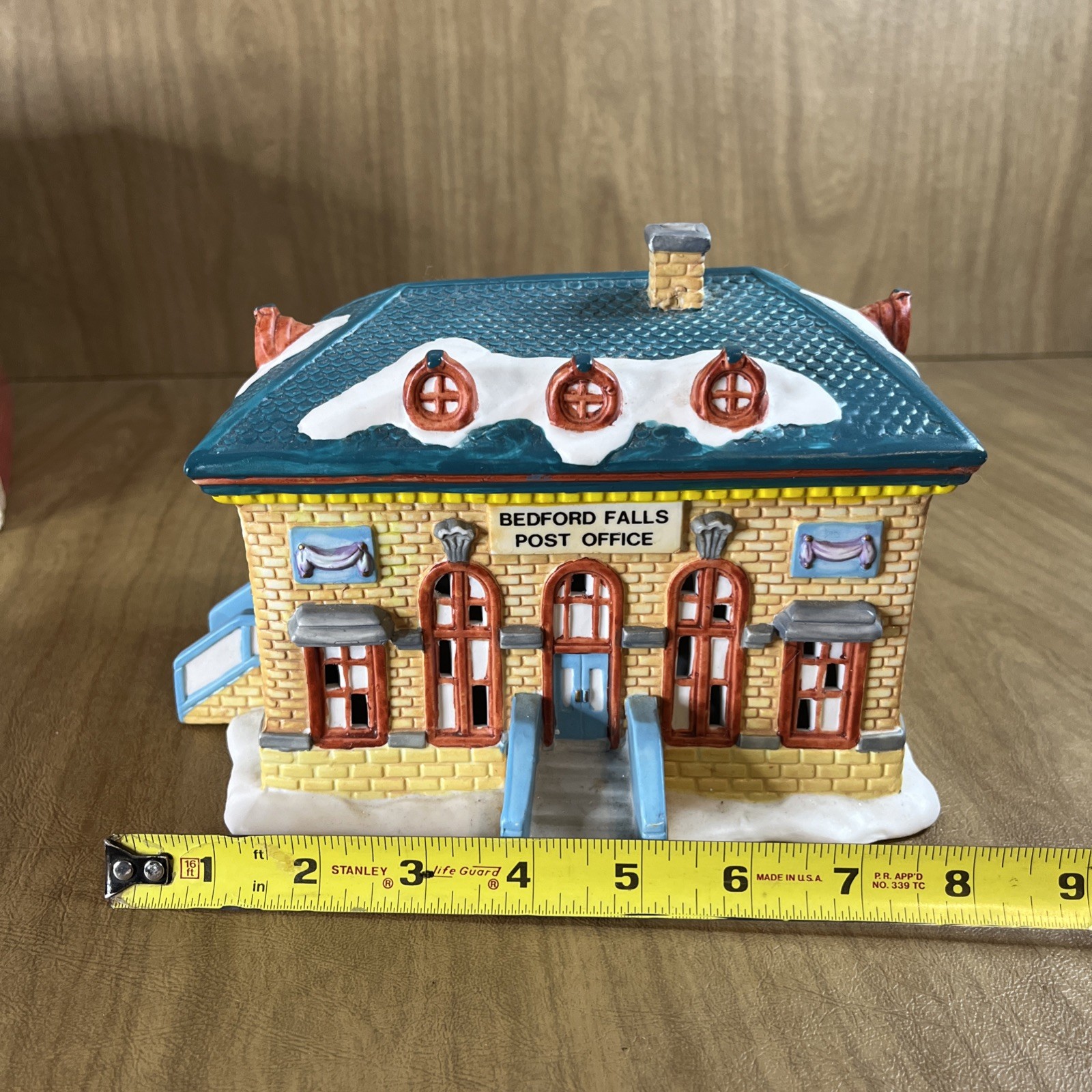 It’s a Wonderful Life Holiday Village Bedford Falls Post Office 1998 Christmas