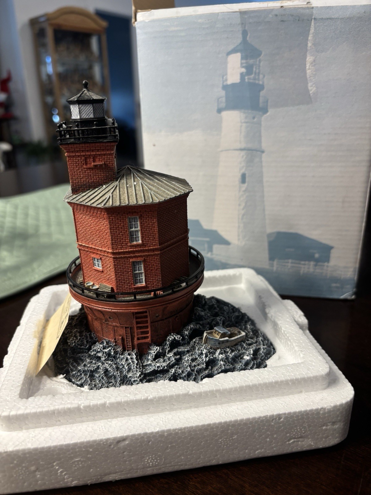 Harbour Lights Wolf Trap Lighthouse Resin Nautical Figurine w/ Box