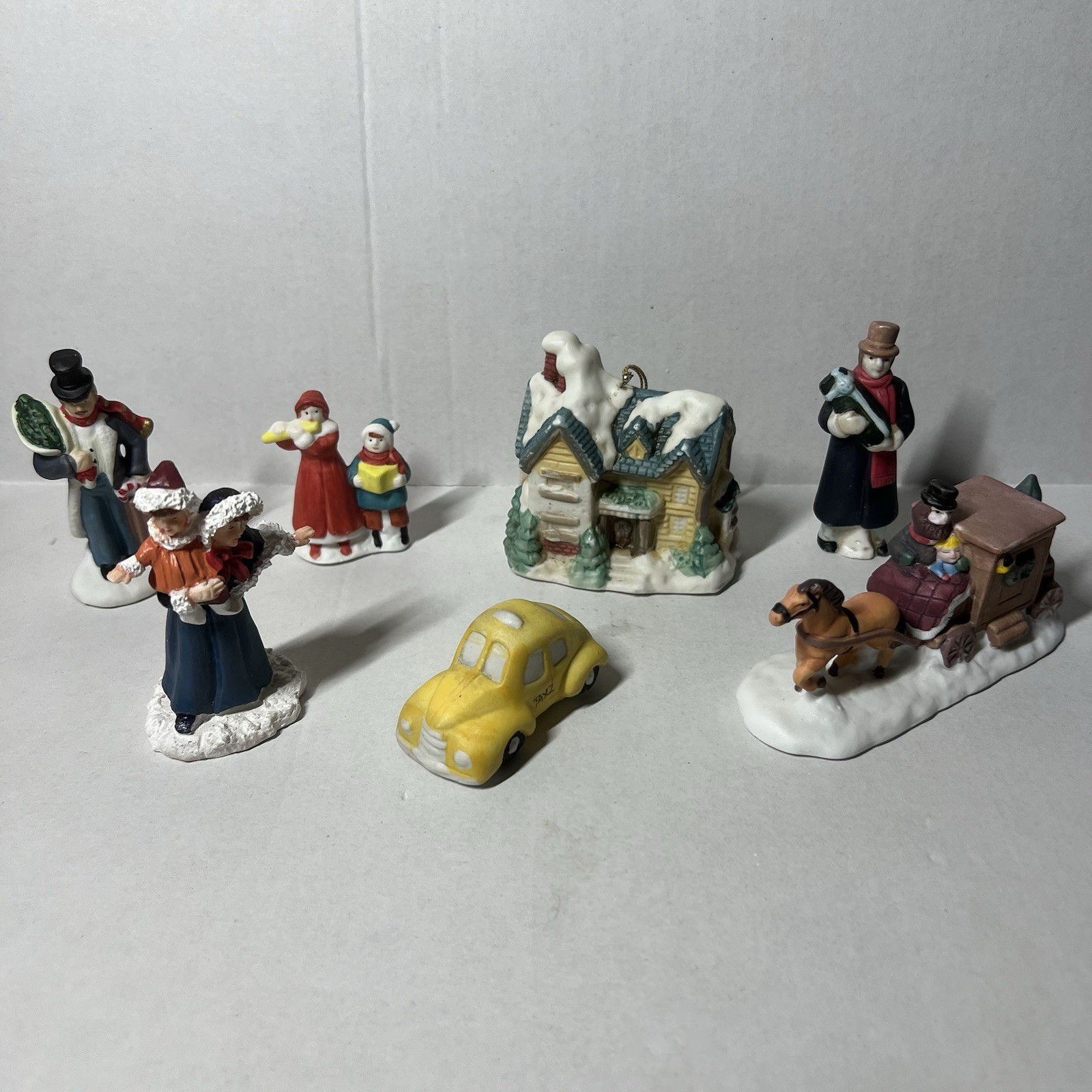 Vintage 1991 1993 Hand Painted Christmas Village Figurine Lot Taiwan Carriage 7