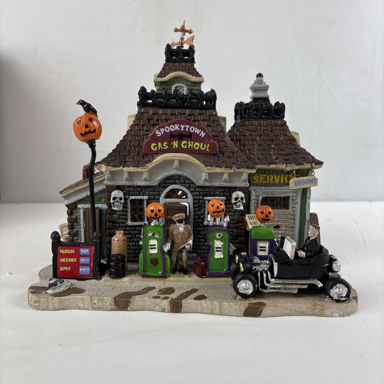 Lemax Halloween 2016 Spookytown Gas ‘N Ghoul #15194 NEW In Box