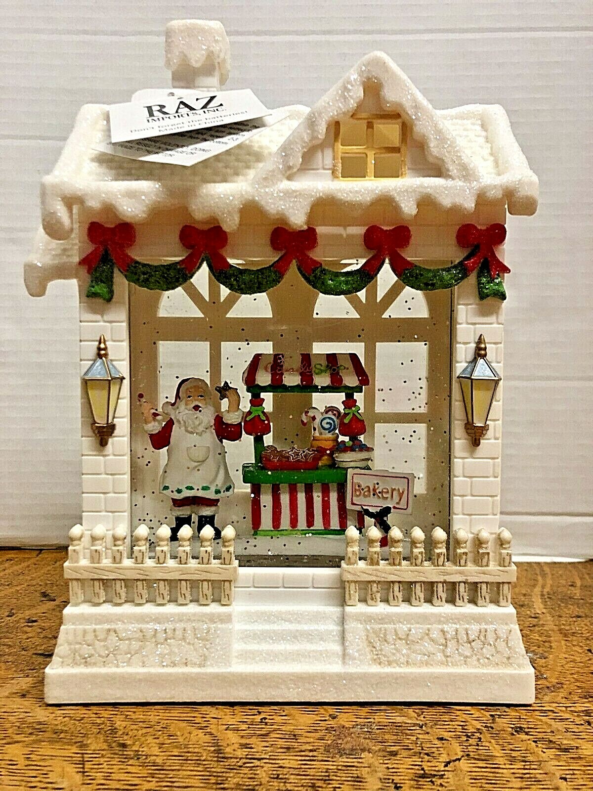 RAZ – Santa in Kitchen Water House – Item #3800779 – Battery Operated (3 AA)