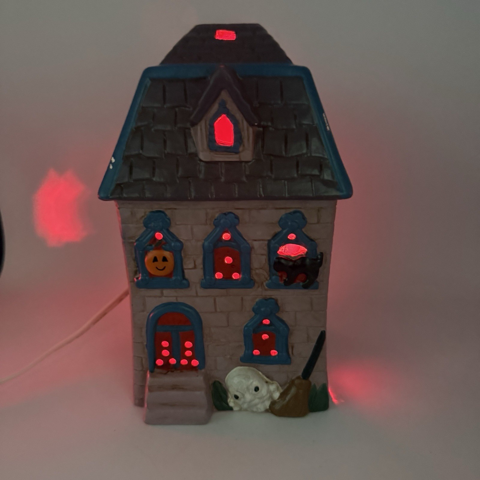 Pacific Rim Electrified Ceramic Haunted House with Light And Box Halloween
