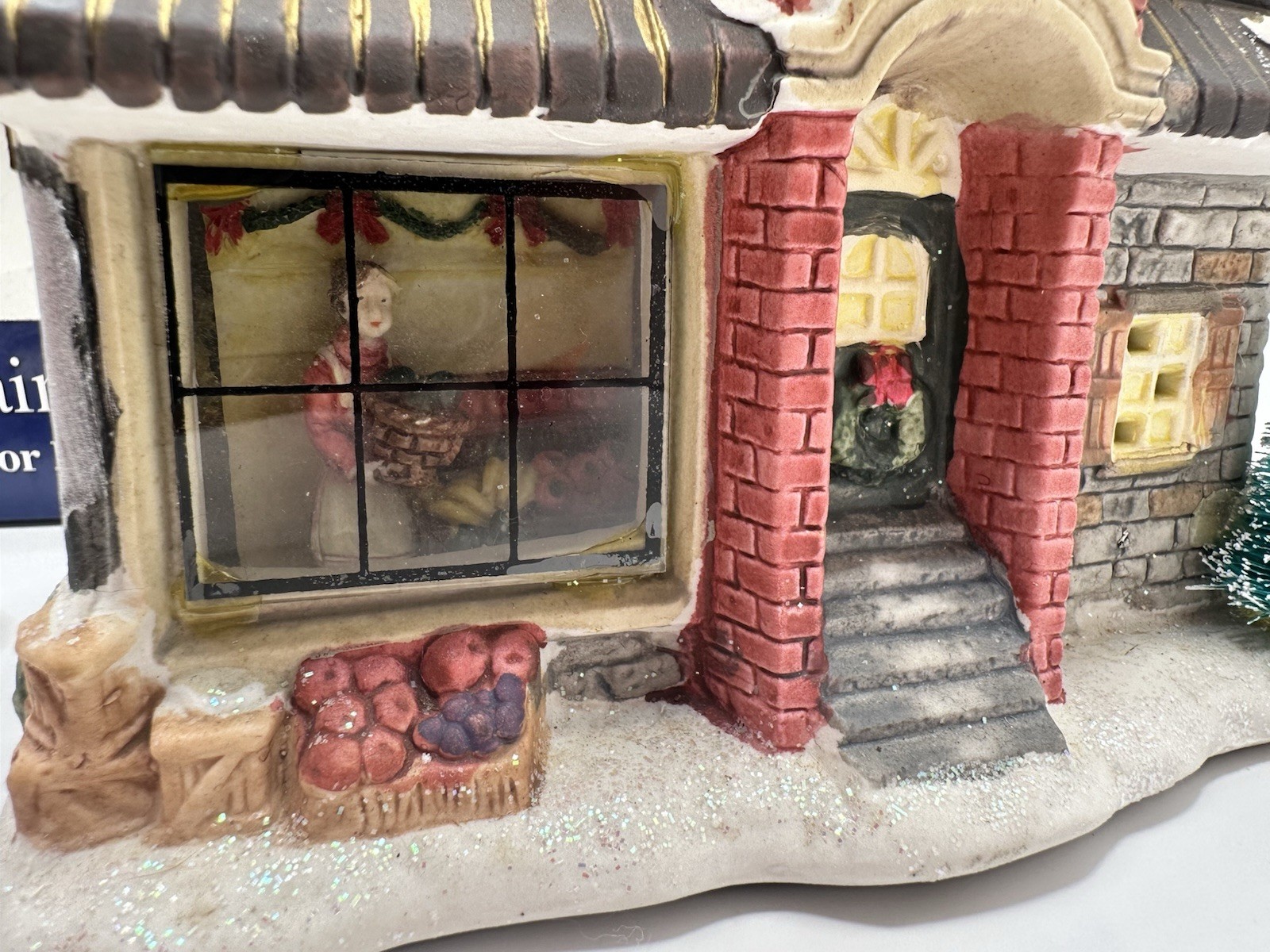 WINTER VALLEY GROCERY FLOWER SERIES II PORCELAIN LIGHTED HOUSE CHRISTMAS VILLAGE