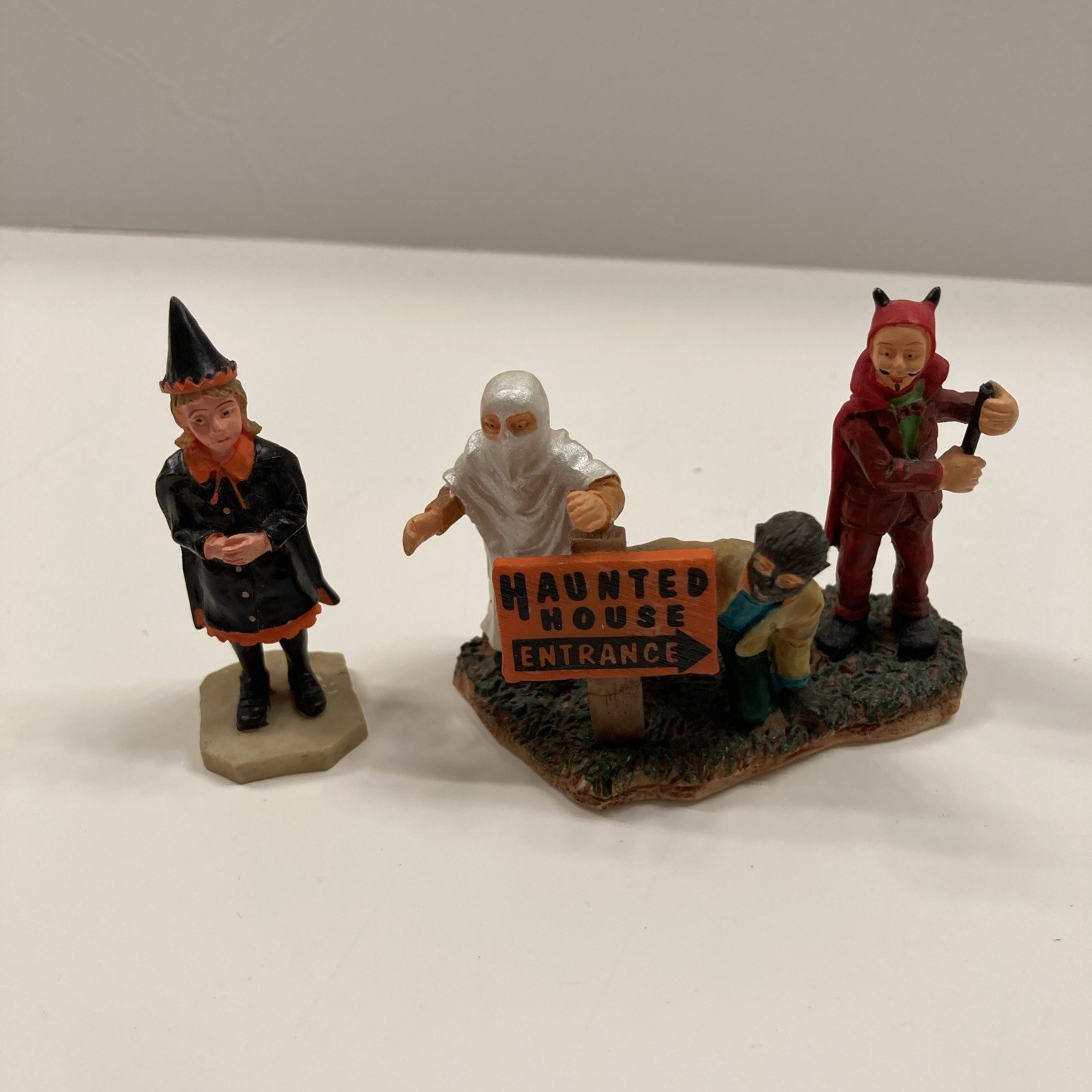 Retired LEMAX Spooky Town Halloween The Pumpkin Patch, With Extra Figures