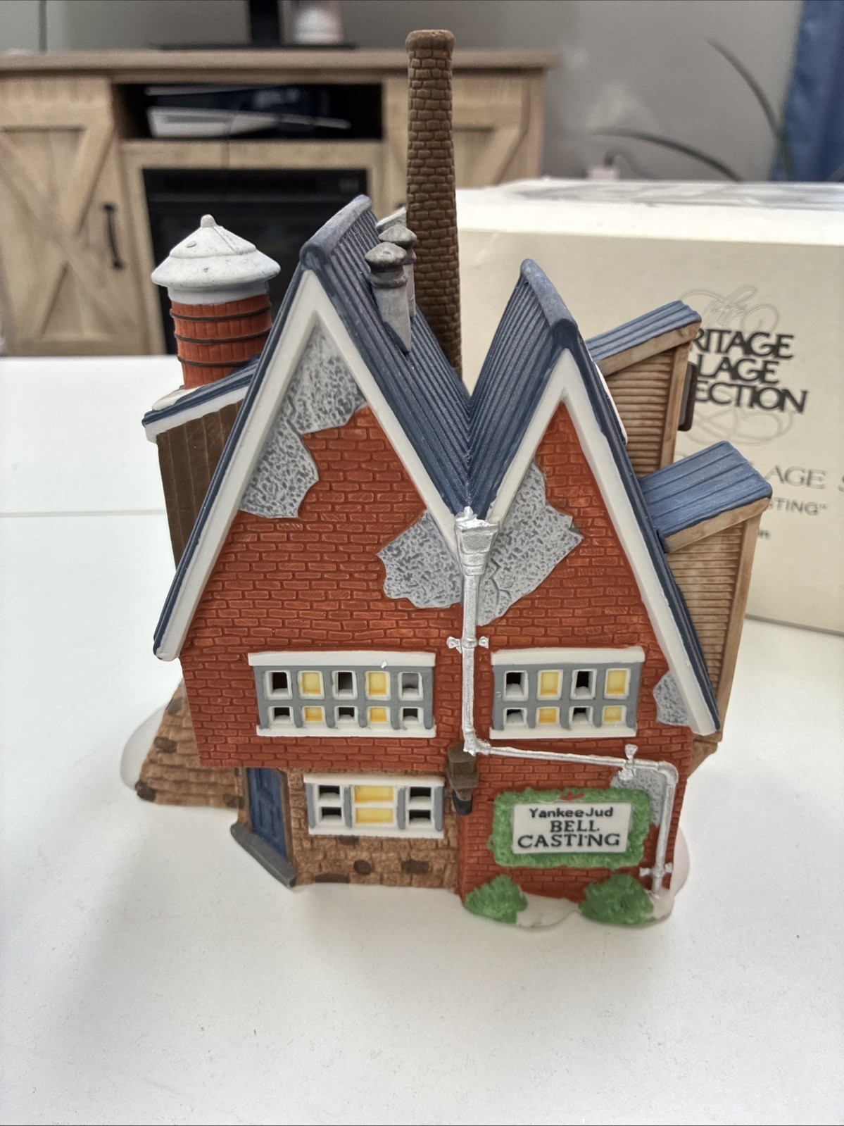 DEPT 56 Heritage Village Retired 1995 “Yankee Jud Bell Casting” Hand Painted