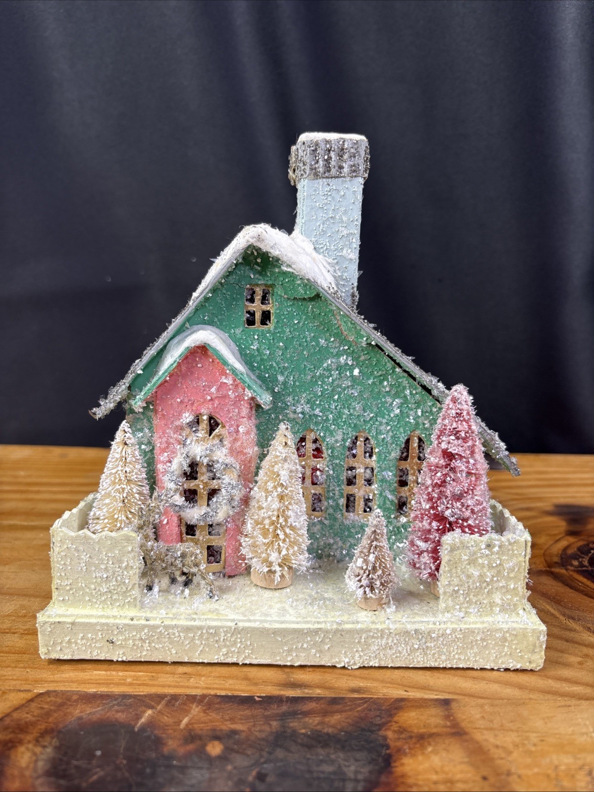 Cody Foster White Christmas Village Mint Bungalow, Green Cottage HOU-053
