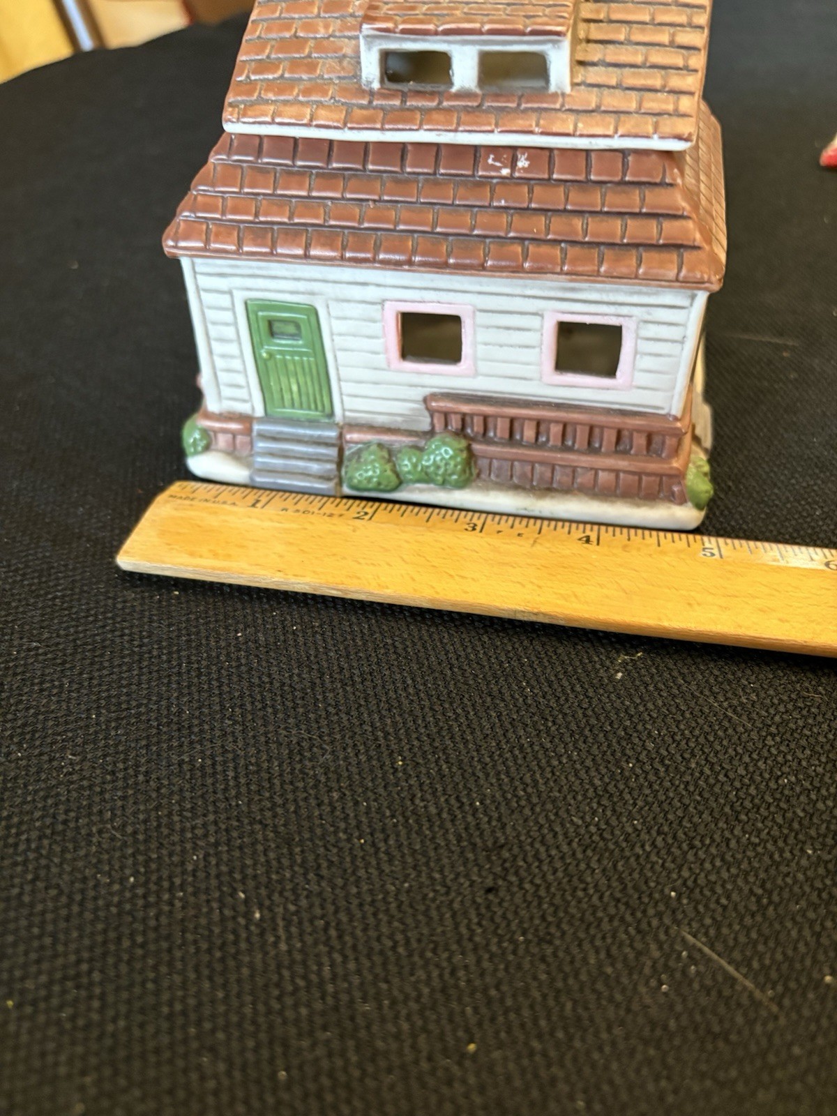 Lefton 1988 Colonial Village Building Byron Wood