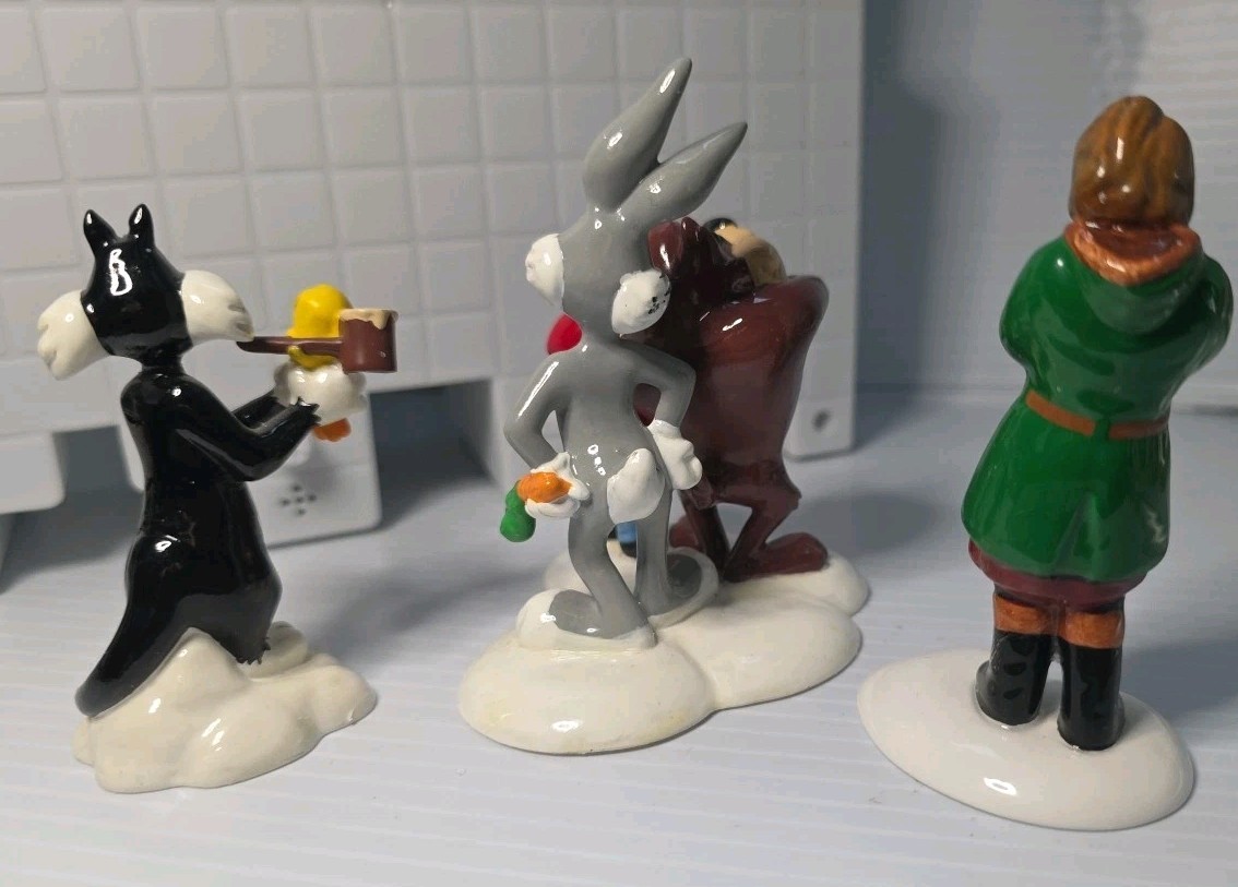 DEPARTMENT 56 “The Looney Tunes Animation Film Festival” #54983 RETIRED