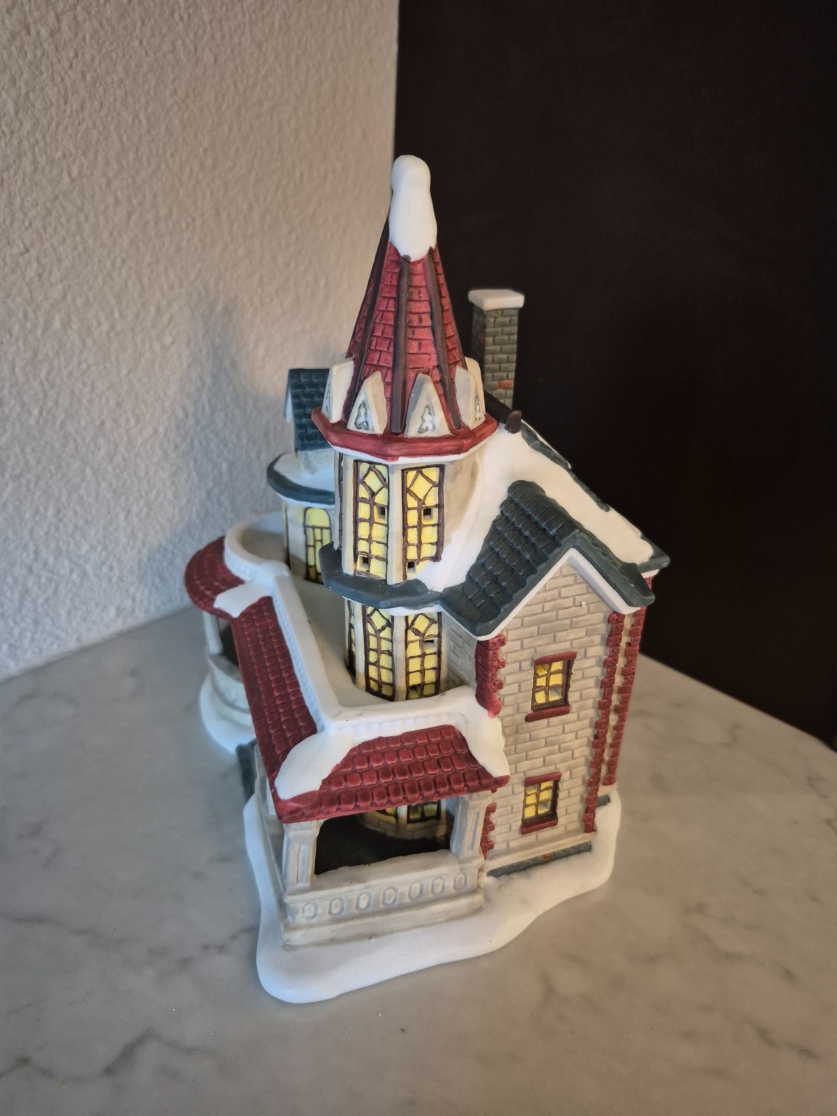 Santa’s Workbench Webster Manor Towne Series Lighted Christmas Village NIB
