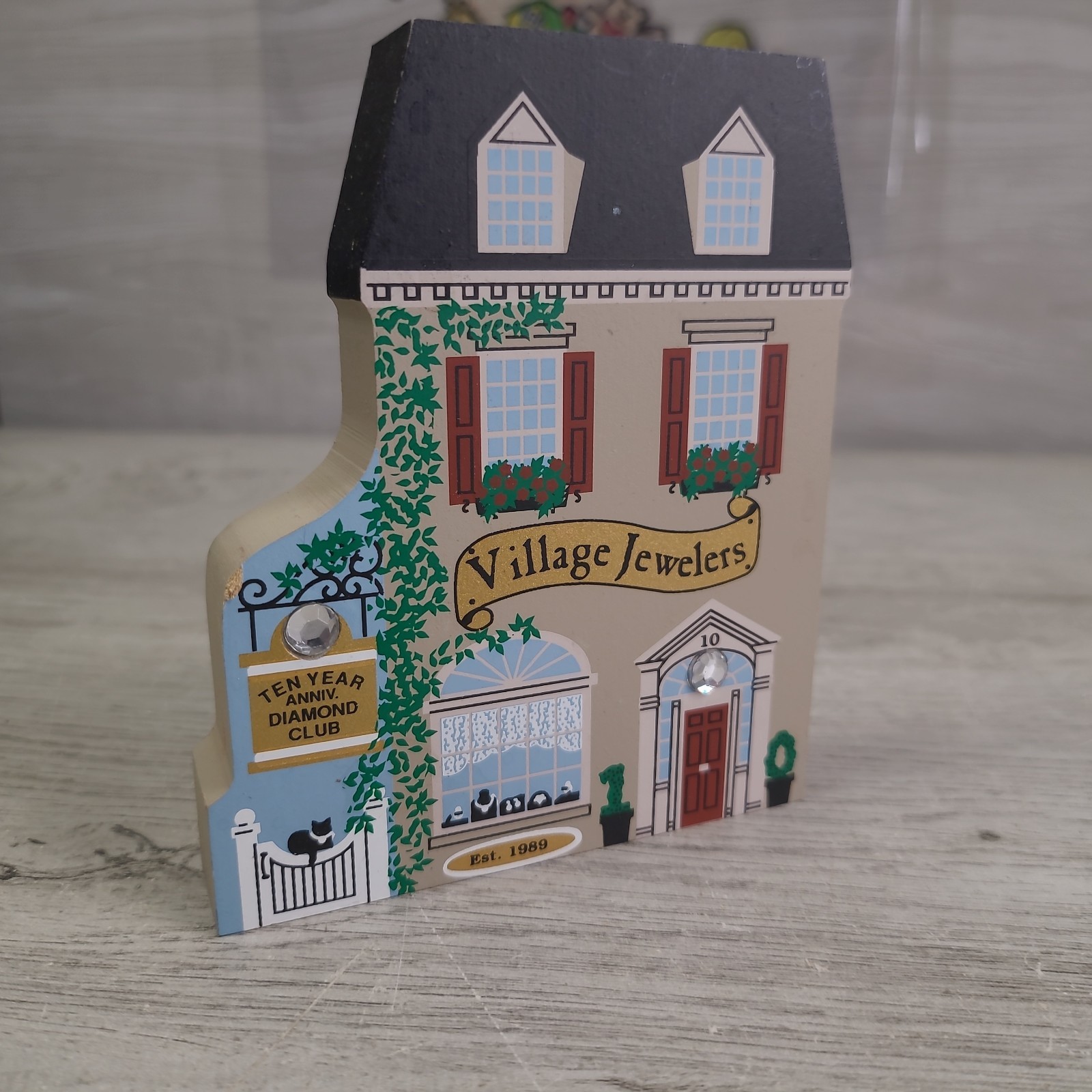 The Cats Meow Collectors Club Diamond Anniversary Village Jewelers 1999 Faline